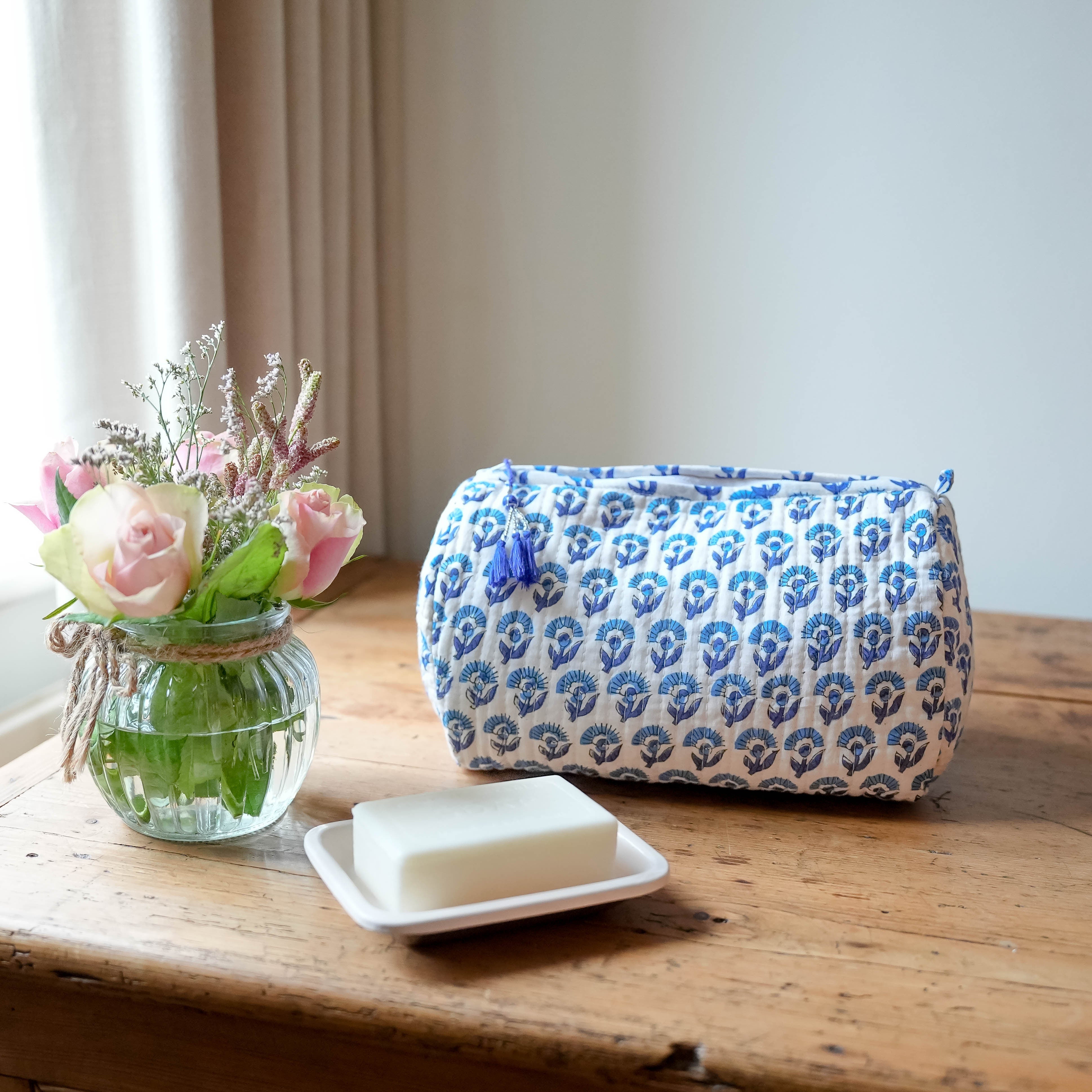 COTTON WASH BAG - BLUE BUTI