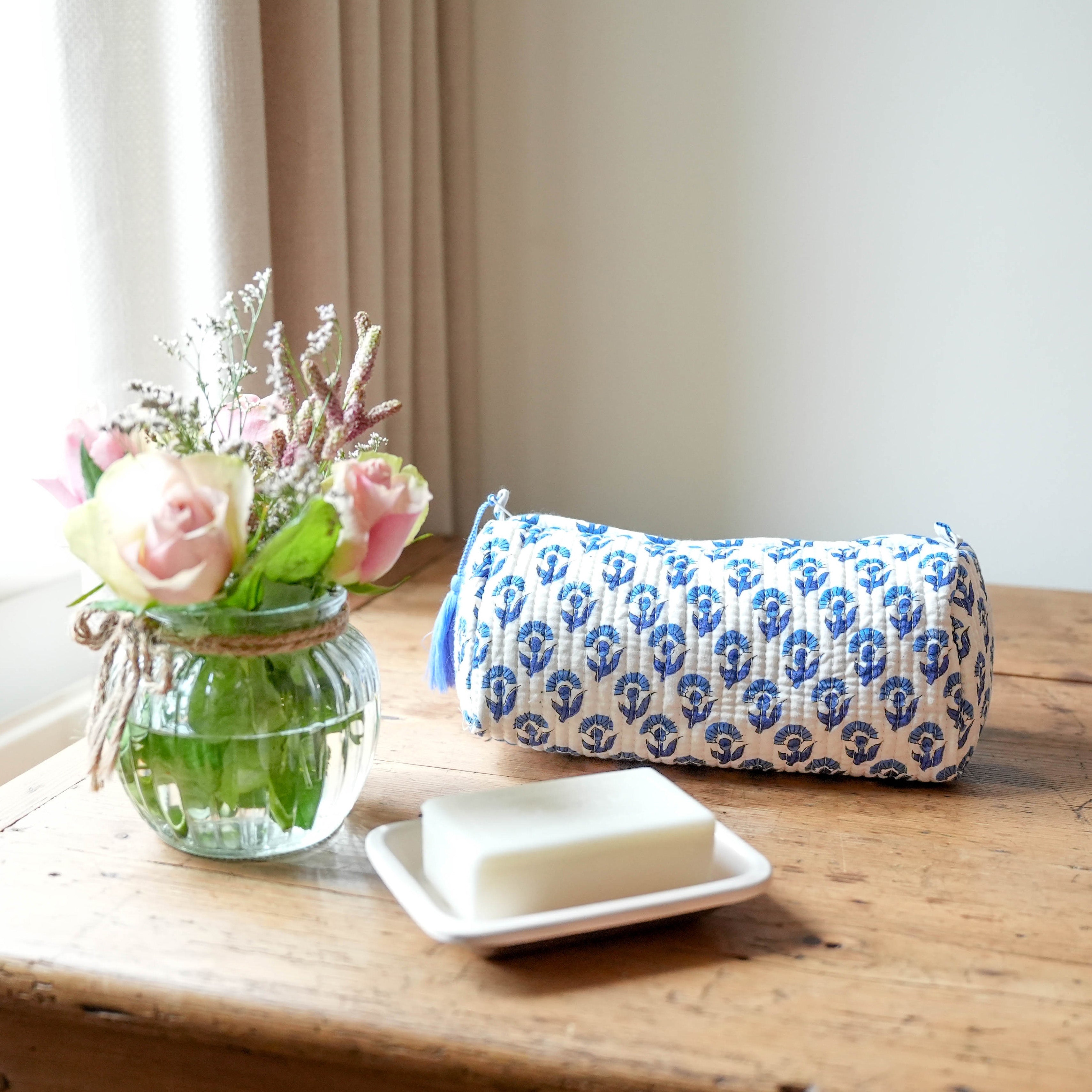 COTTON WASH BAG - BLUE BUTI