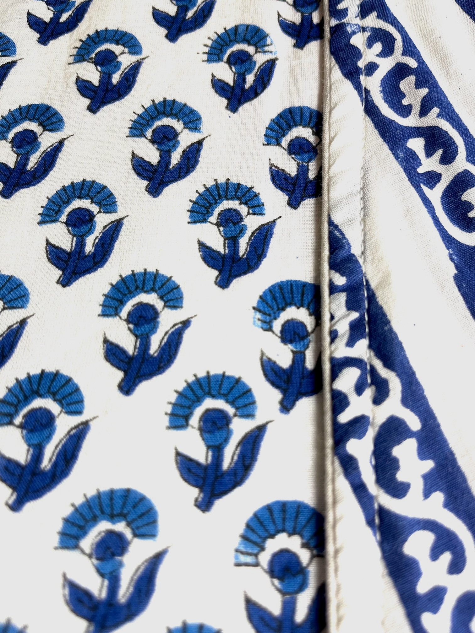 COTTON HOODED ROBE - BLUE FLOWER