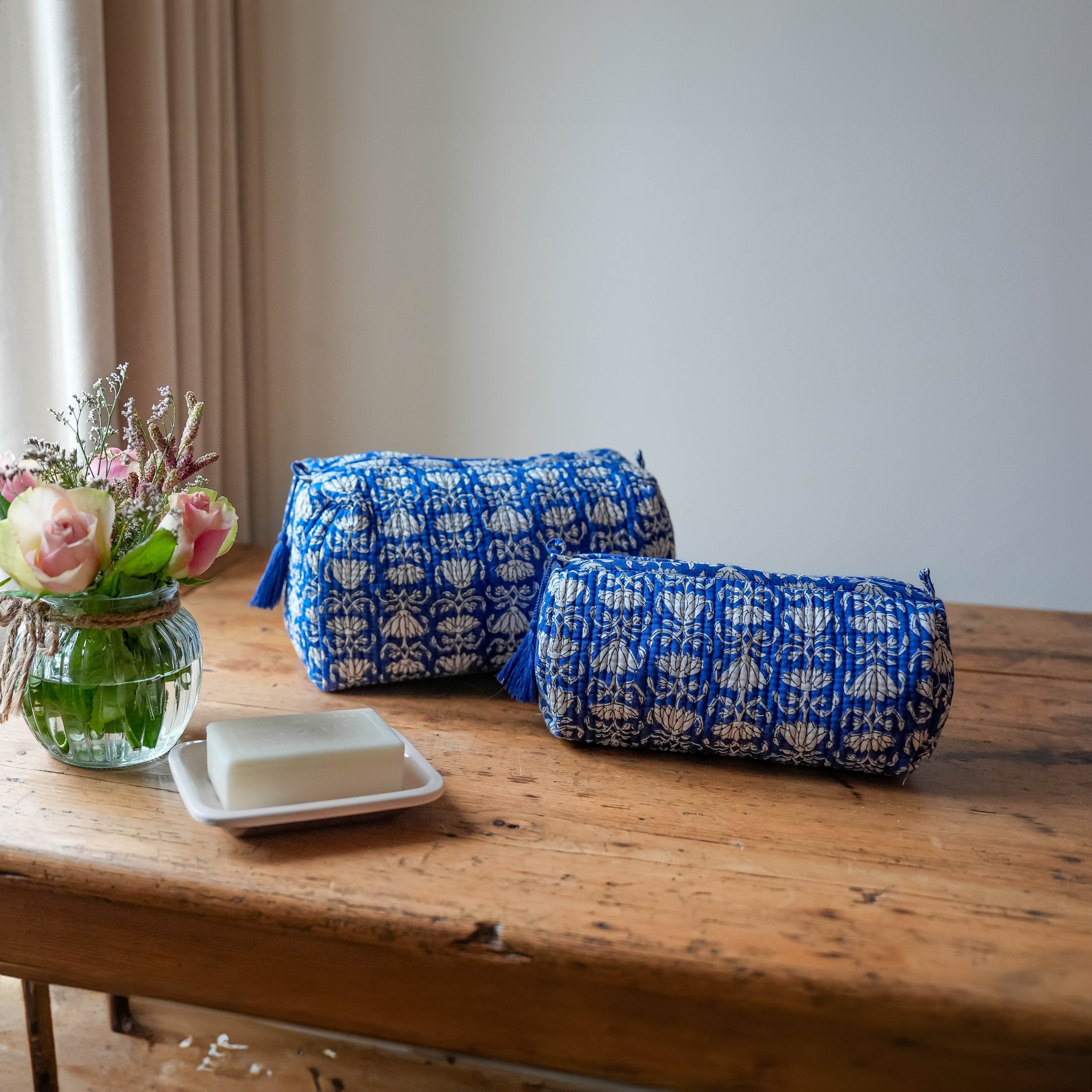 COTTON WASH BAG - BLUE LOTUS