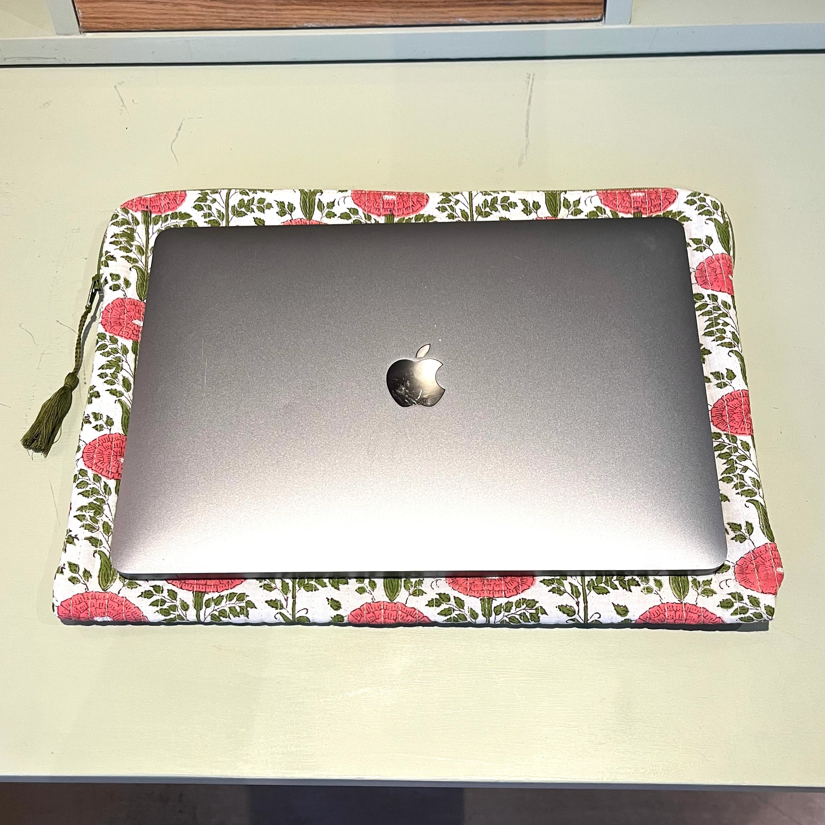 LAPTOP CASE - BLOOMING PINK