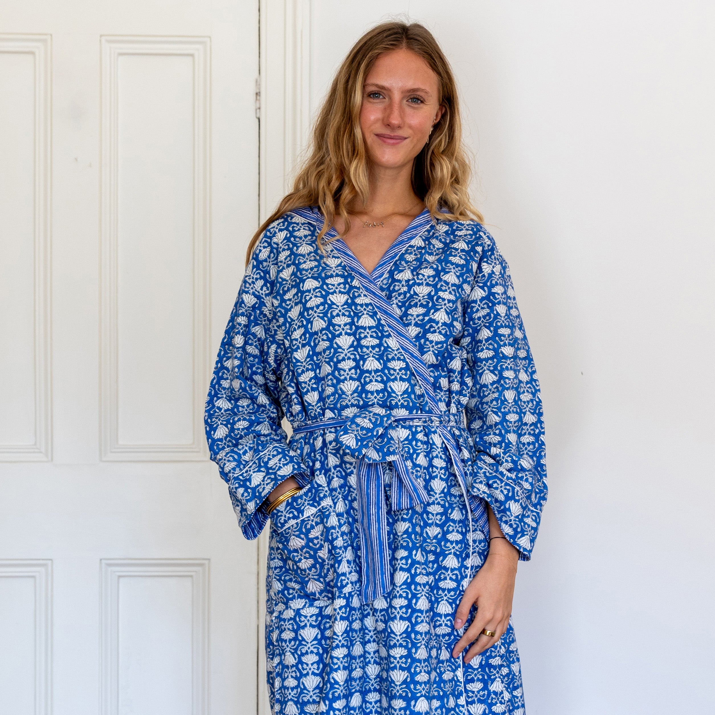 COTTON HOODED ROBE - BLUE LOTUS