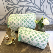 COTTON WASH BAG - GREEN CLOVER