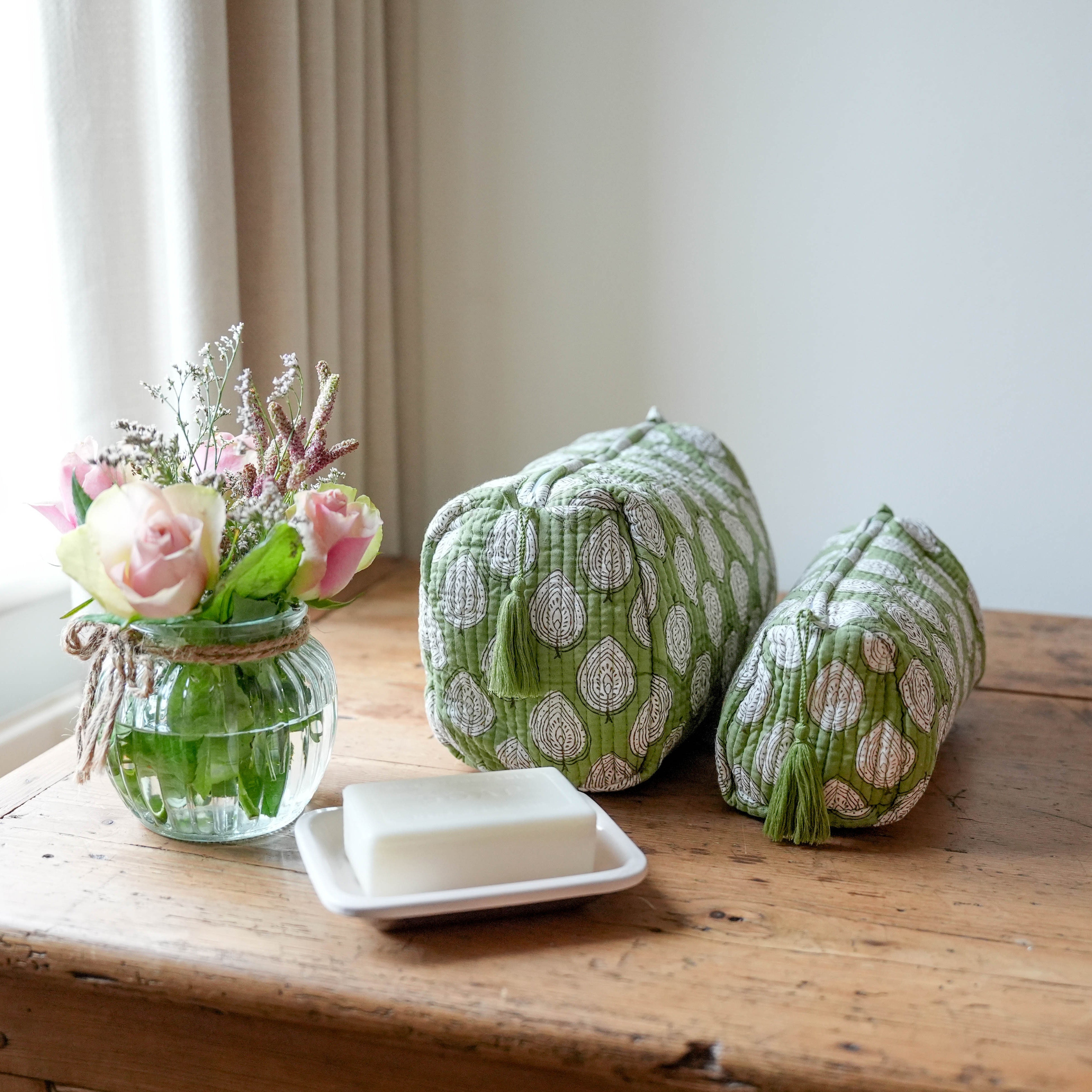 COTTON WASH BAG - GREEN LEAF