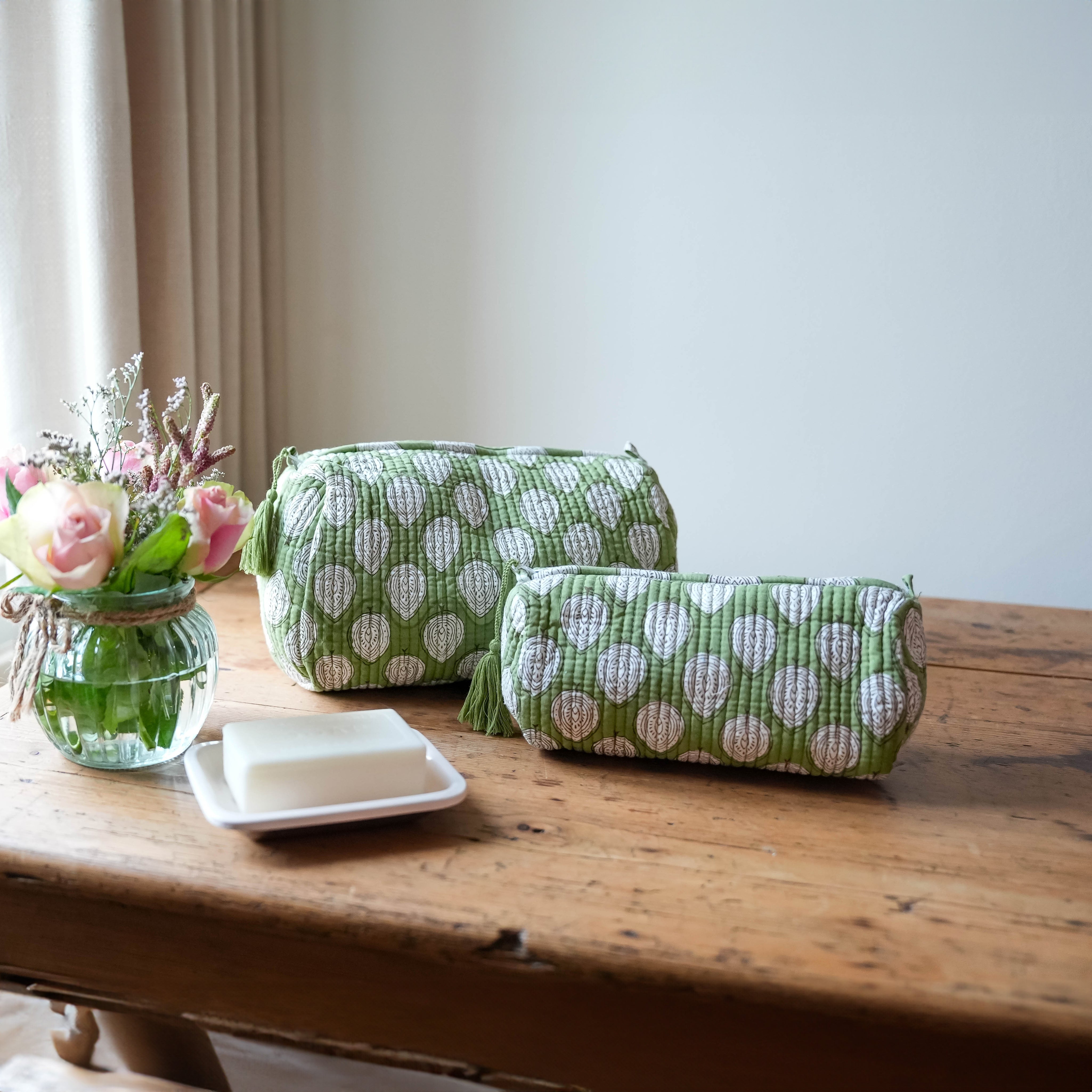 COTTON WASH BAG - GREEN LEAF