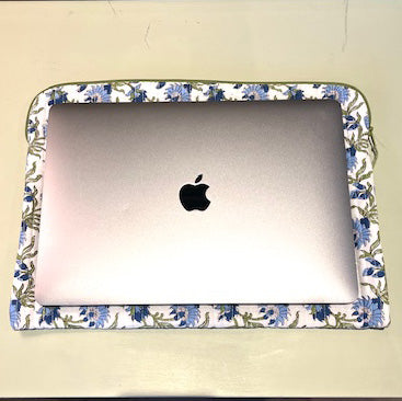 LAPTOP CASE - BLUE WILDFLOWERS