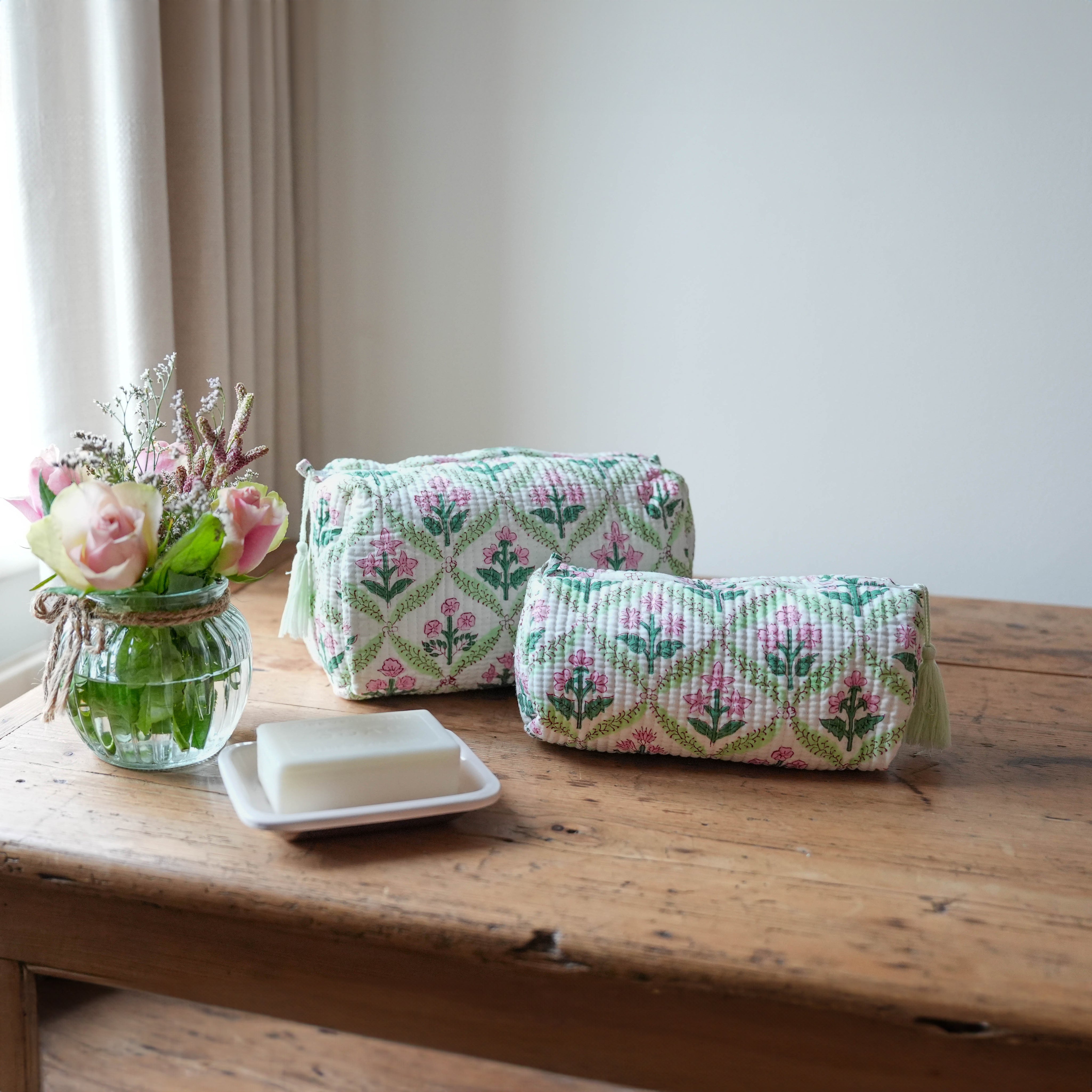 COTTON WASH BAG - PINK TRELLIS