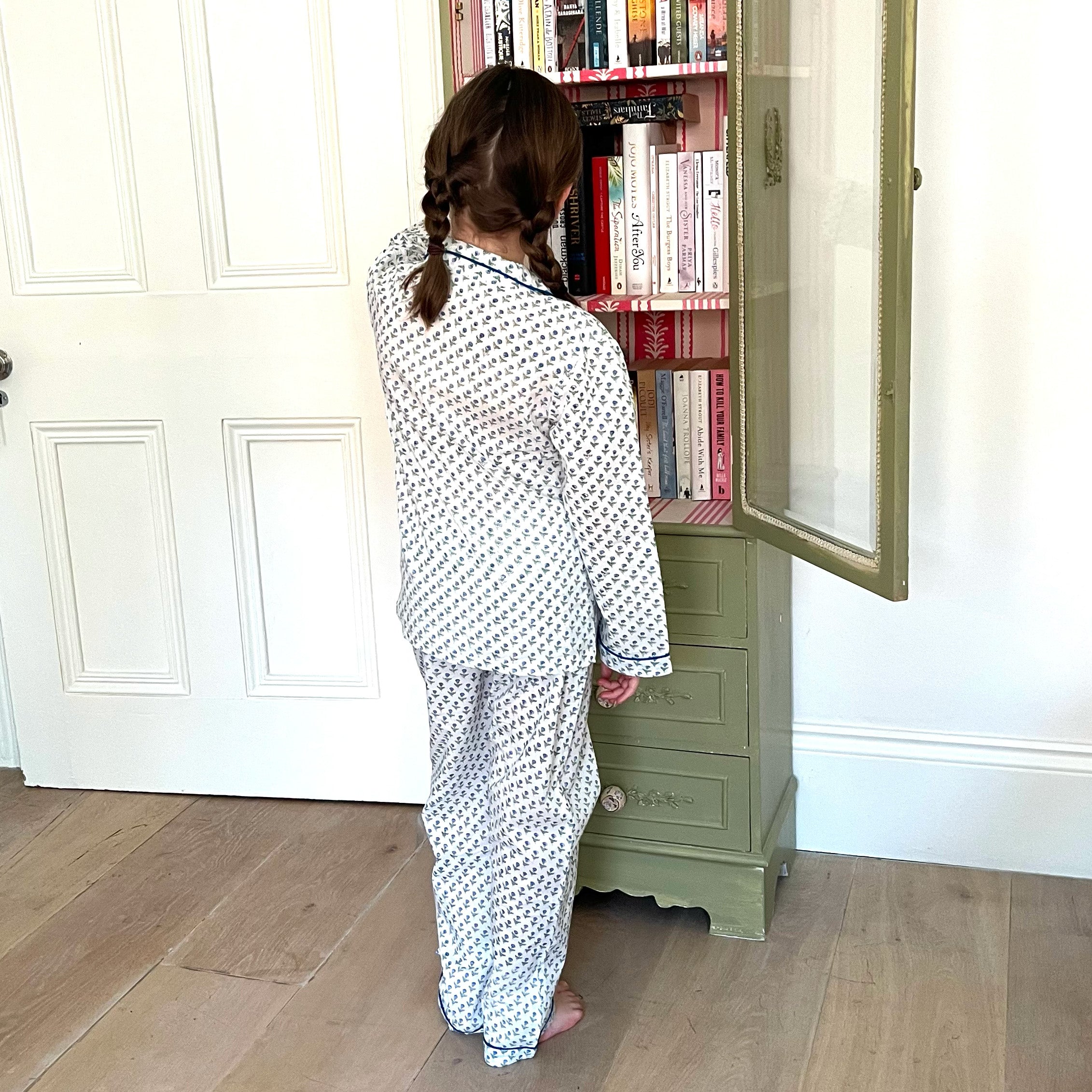 CHILDREN'S PYJAMAS - BLUE ROSEBUD