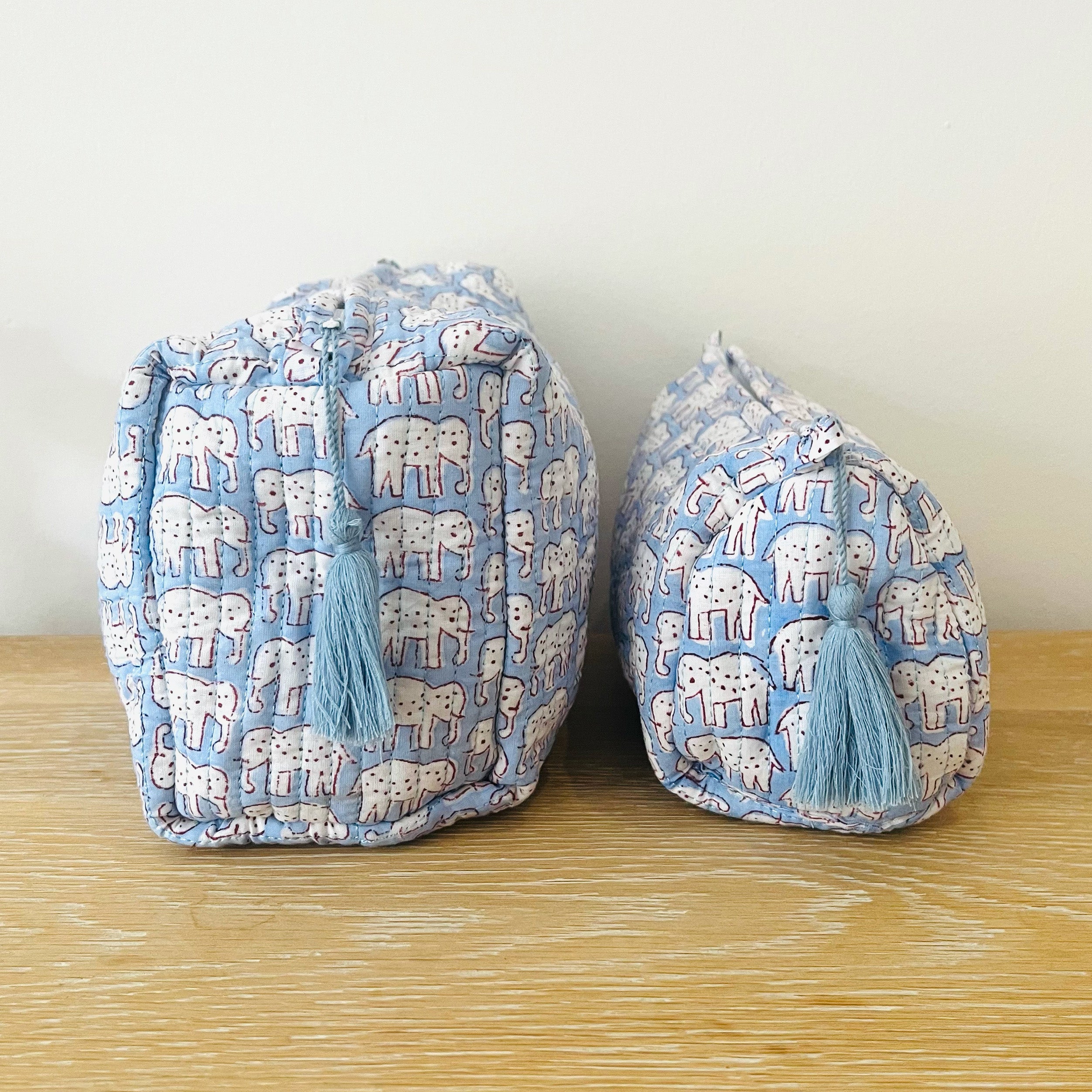 WASH BAG + MAKE UP POUCH SET - BLUE ELEPHANT