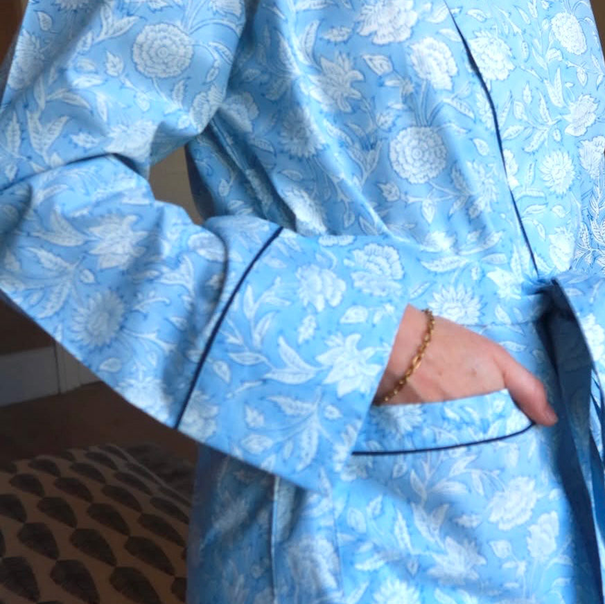 SIGNATURE COTTON ROBE - POWDER BLUE