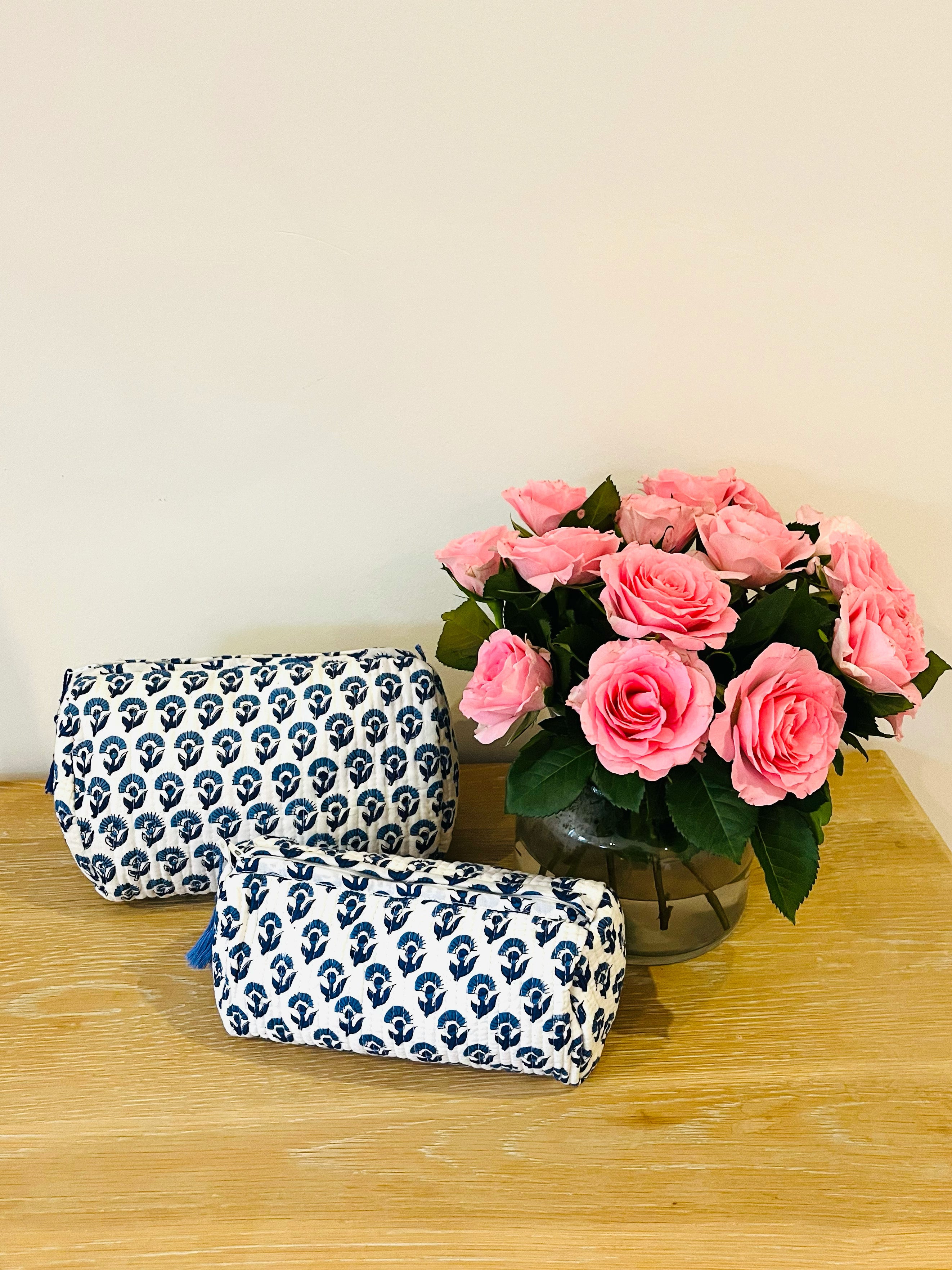 COTTON WASH BAG - BLUE BUTHI