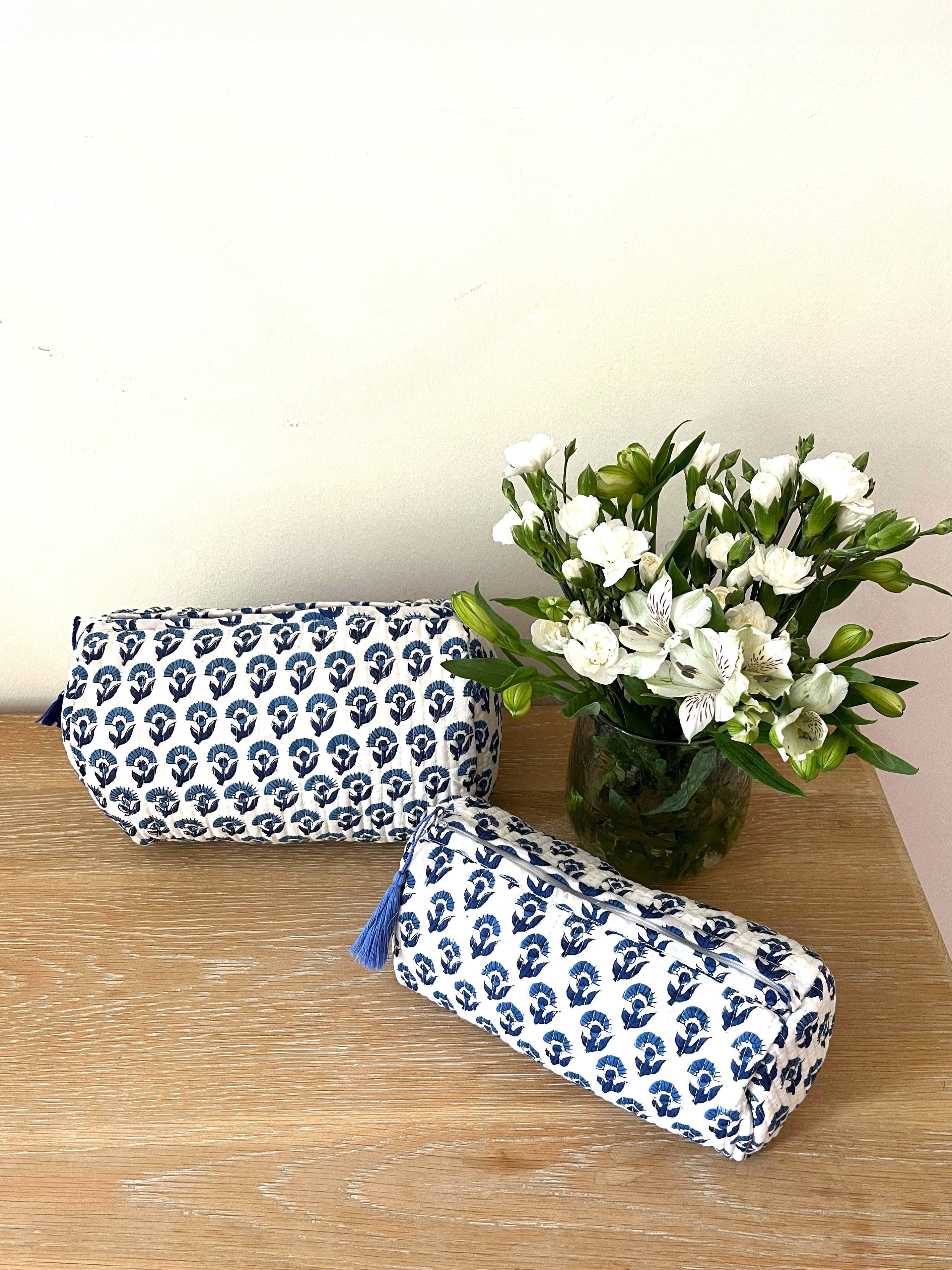 COTTON WASH BAG - BLUE BUTHI