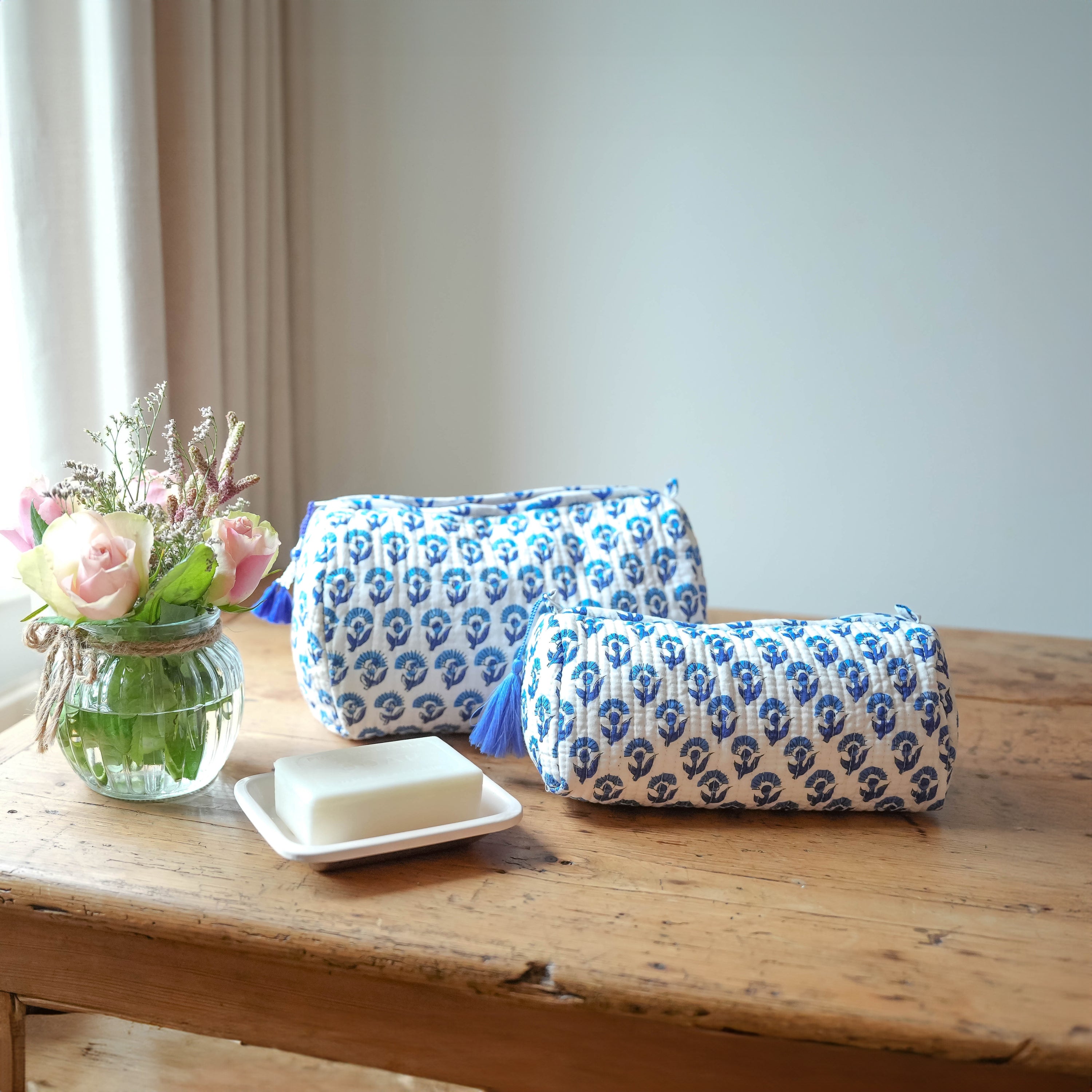 COTTON WASH BAG - BLUE BUTI