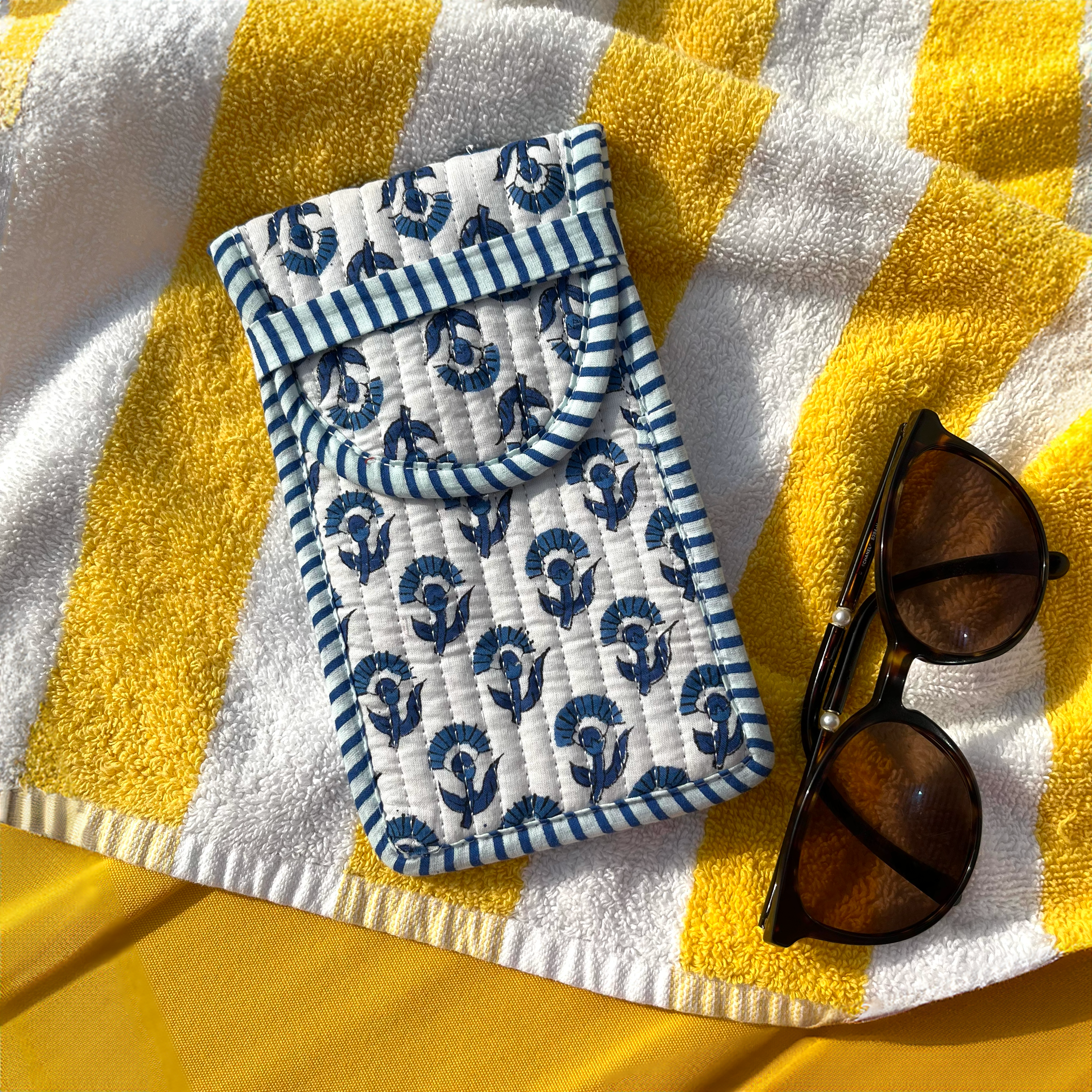 COTTON GLASSES CASE - BLUE BUTI