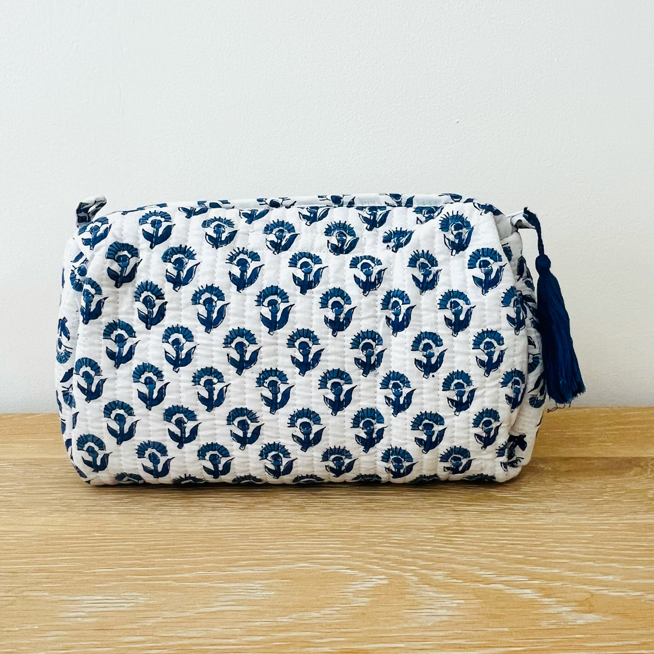 WASH BAG + MAKE UP POUCH SET - BLUE FLOWER