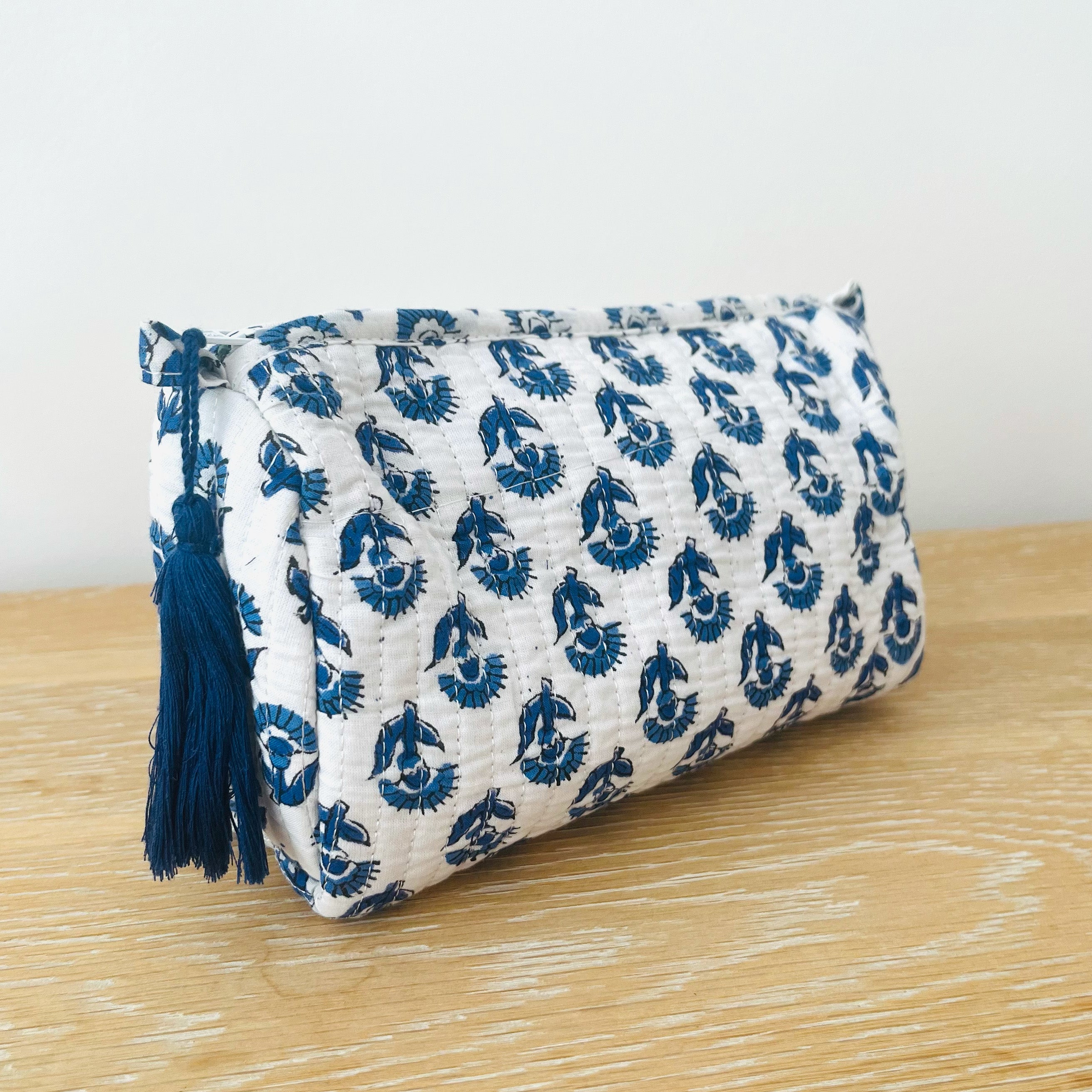 WASH BAG + MAKE UP POUCH SET - BLUE FLOWER