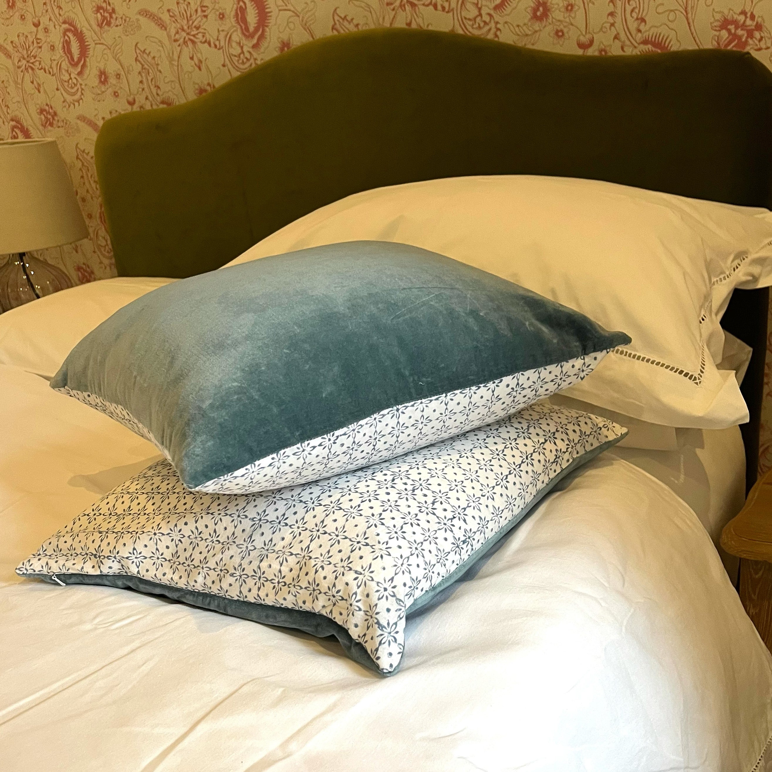 blue_cushions1.jpg