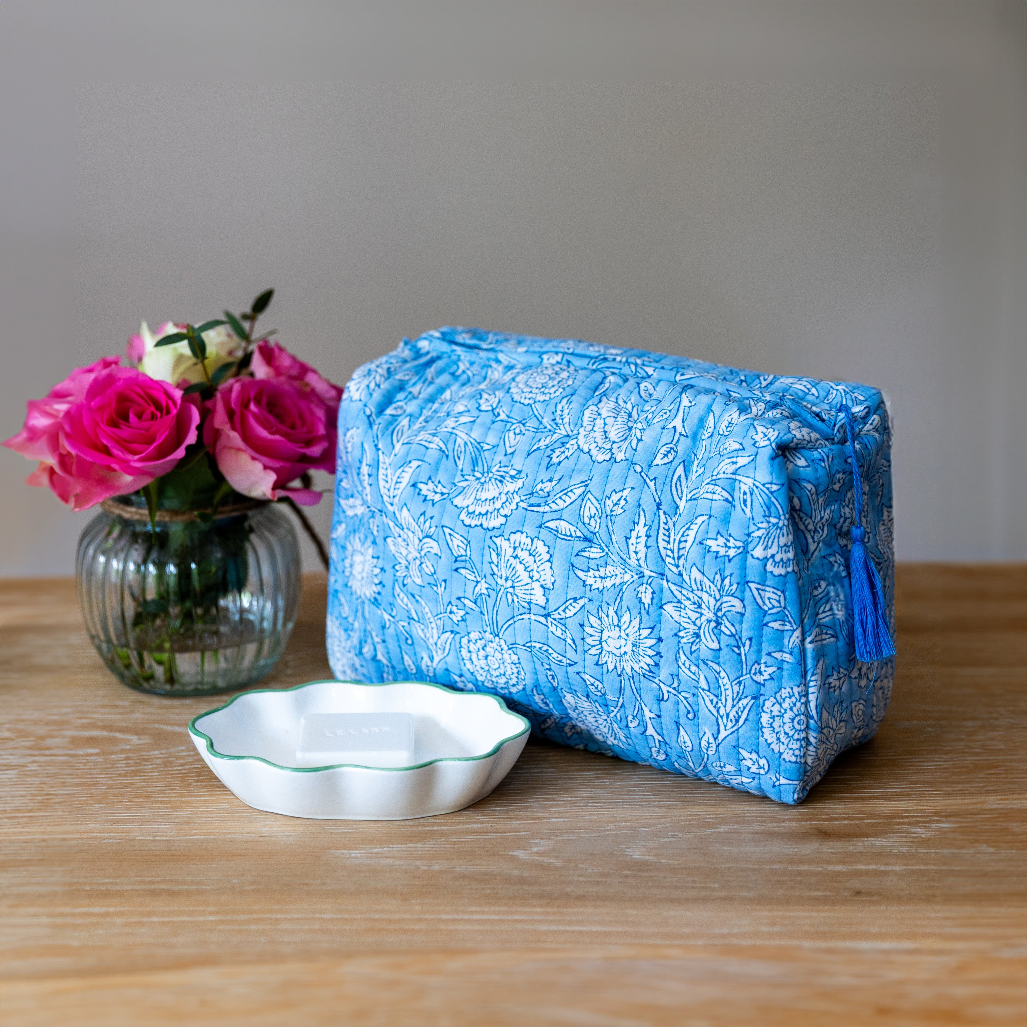 blue_floral_bathbag.jpg