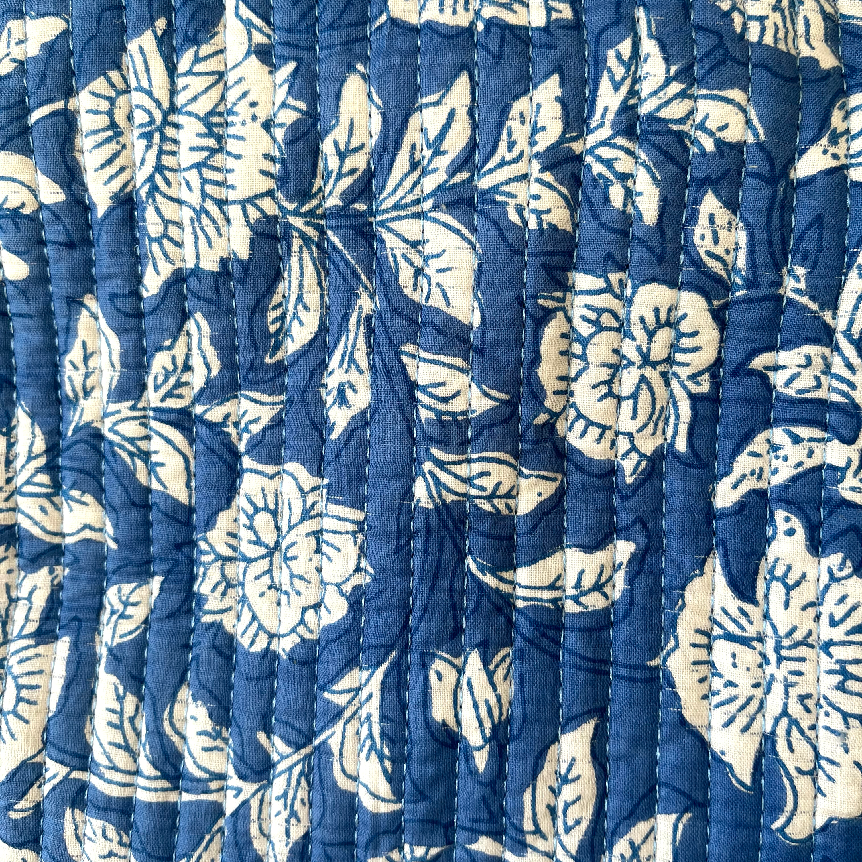 blue_floral_close_80eb9d2b-8423-46ac-ba26-b3fa2e25cc14.png