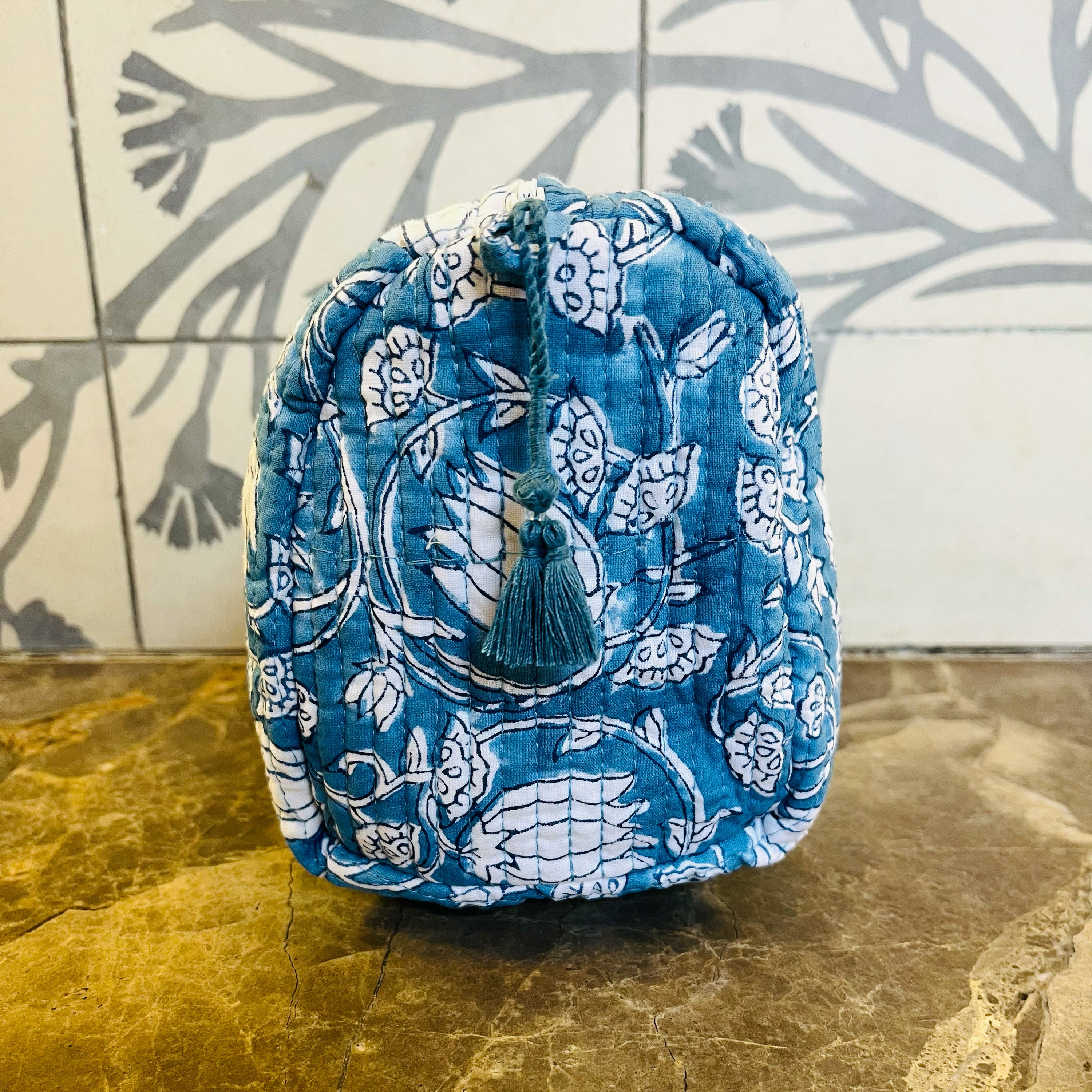 COTTON WASH BAG - BLUE FLORAL