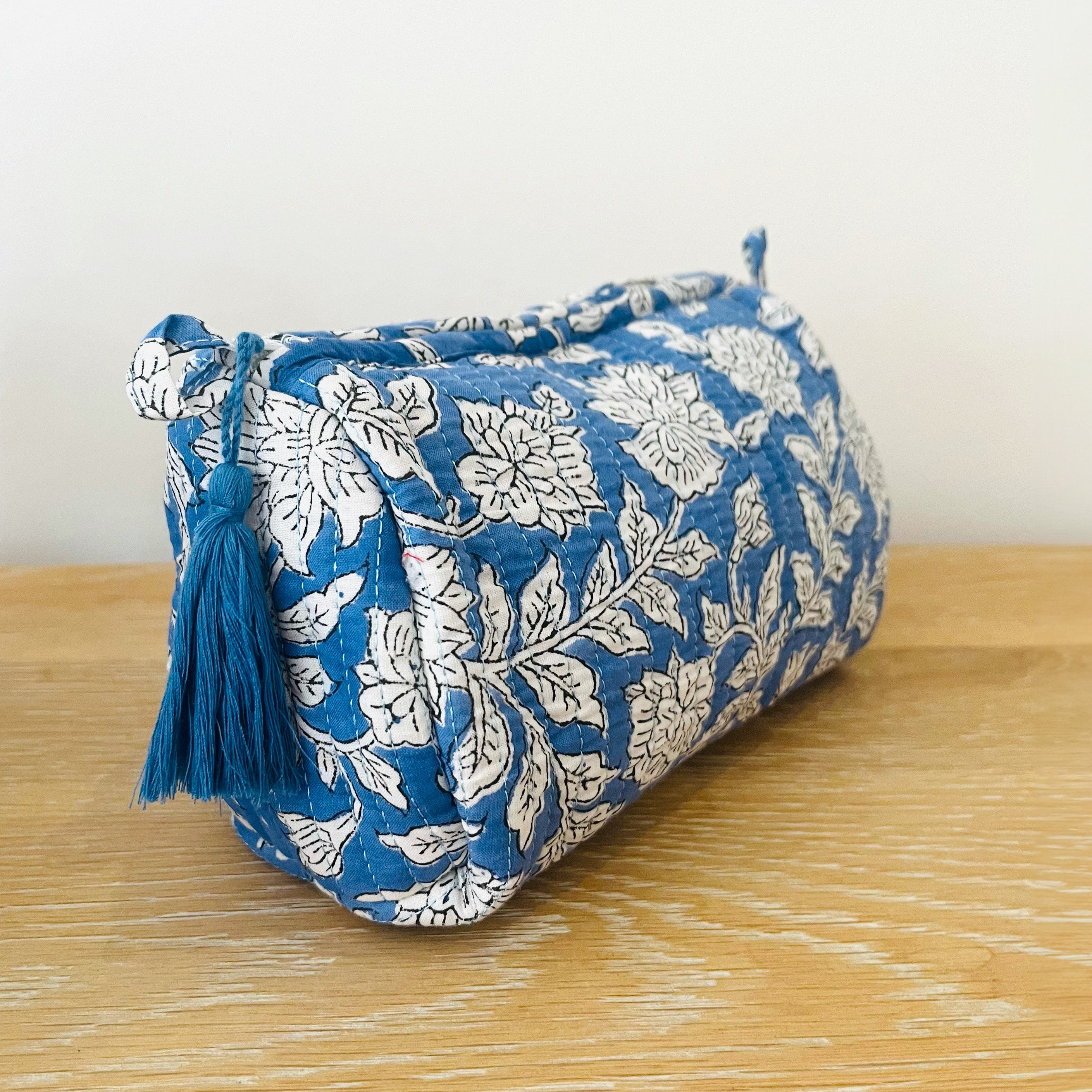 WASH BAG + MAKE UP POUCH SET - BLUE FLORAL