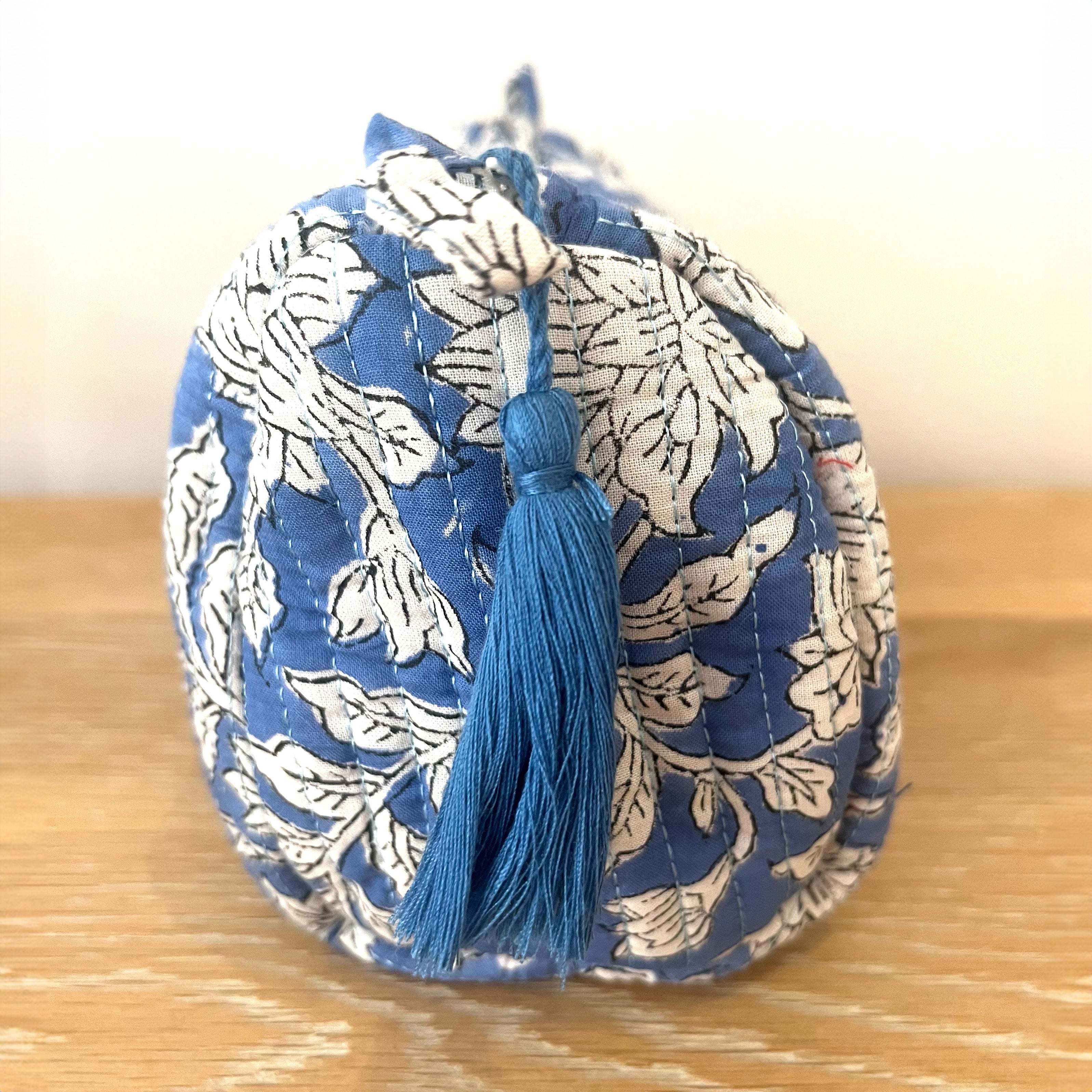 WASH BAG + MAKE UP POUCH SET - BLUE FLORAL
