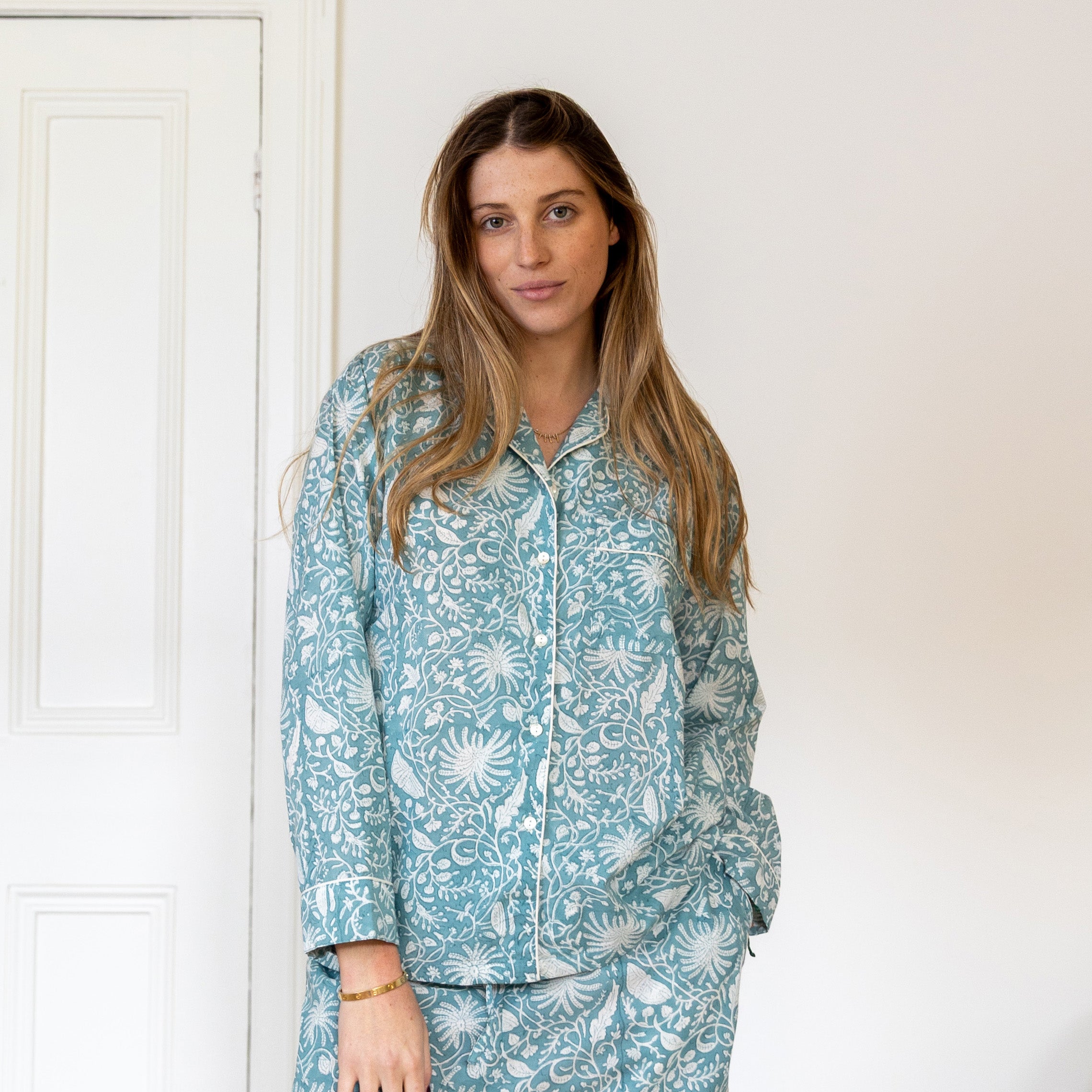 blue_floral_top.jpg