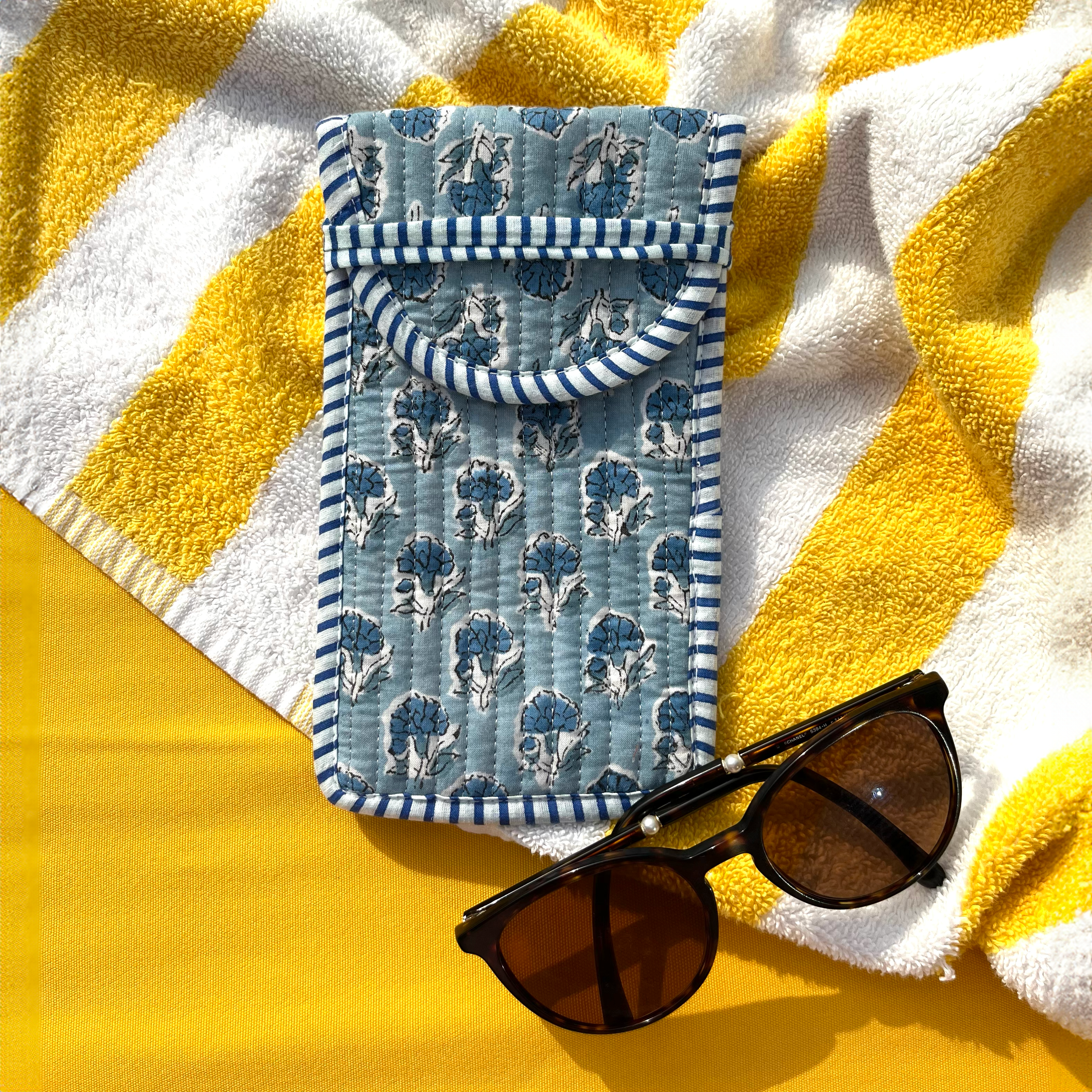 COTTON GLASSES CASE - BLUE FLOWER