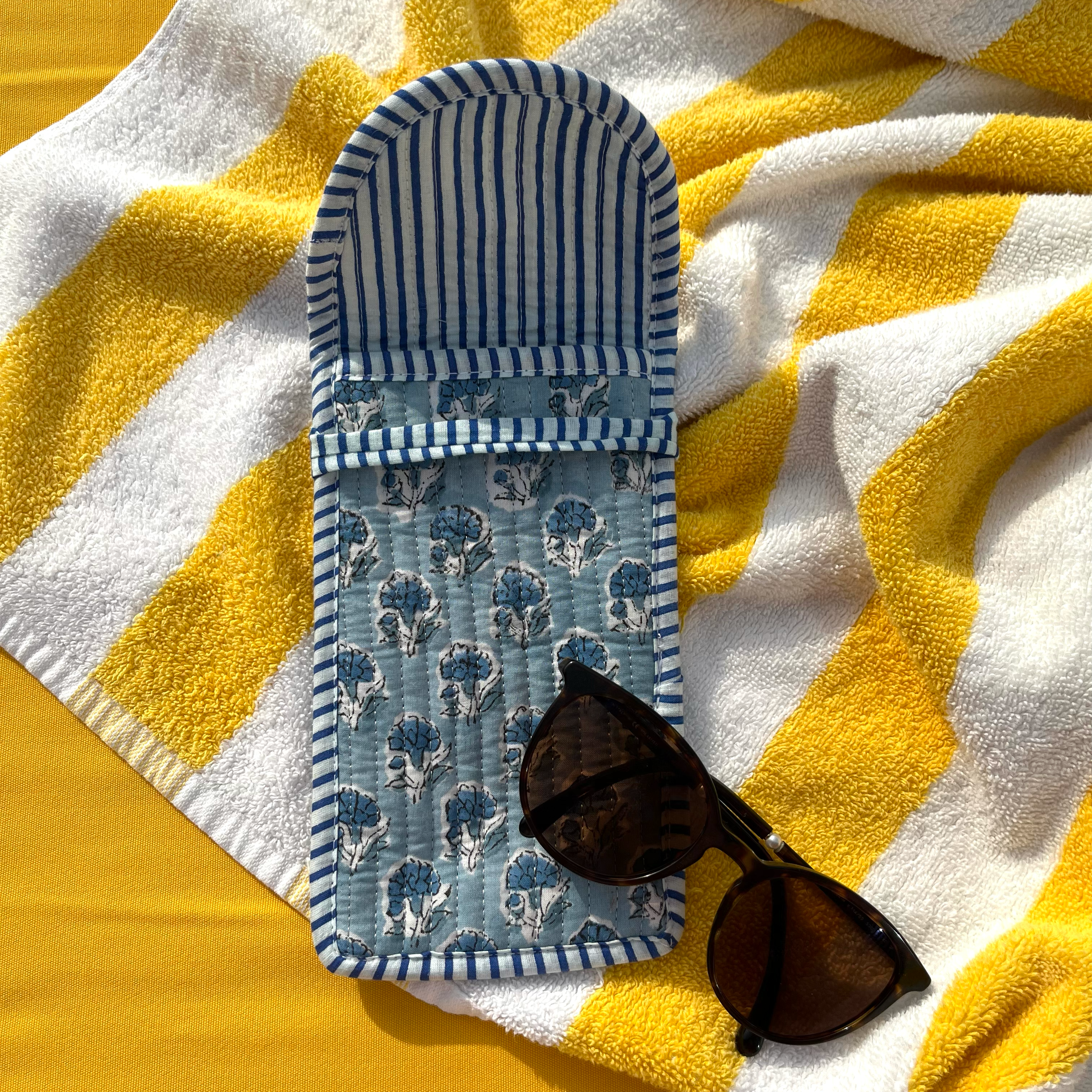 COTTON GLASSES CASE - BLUE FLOWER
