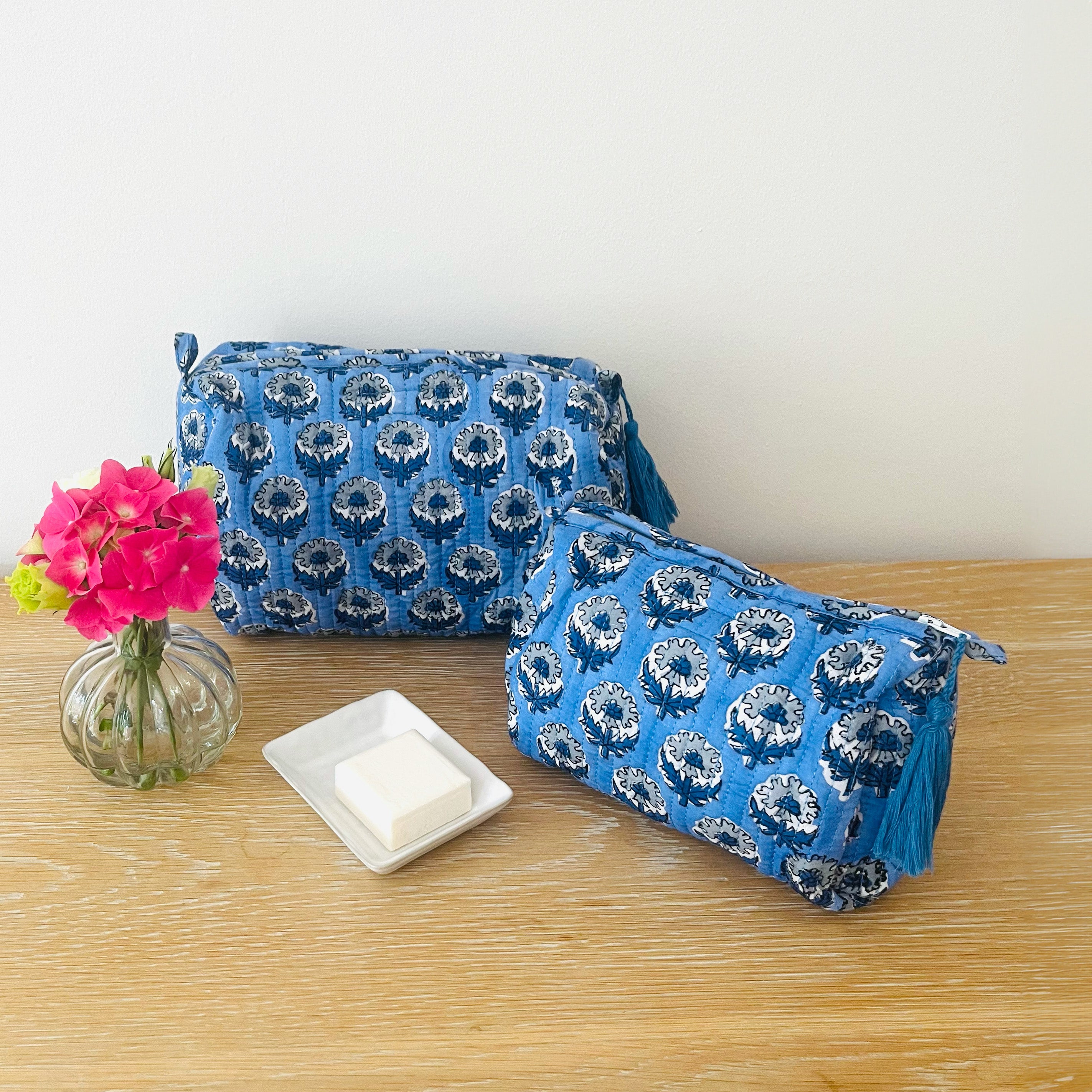 WASH BAG + MAKE UP POUCH SET - BLUE WITH GREY FLOWER