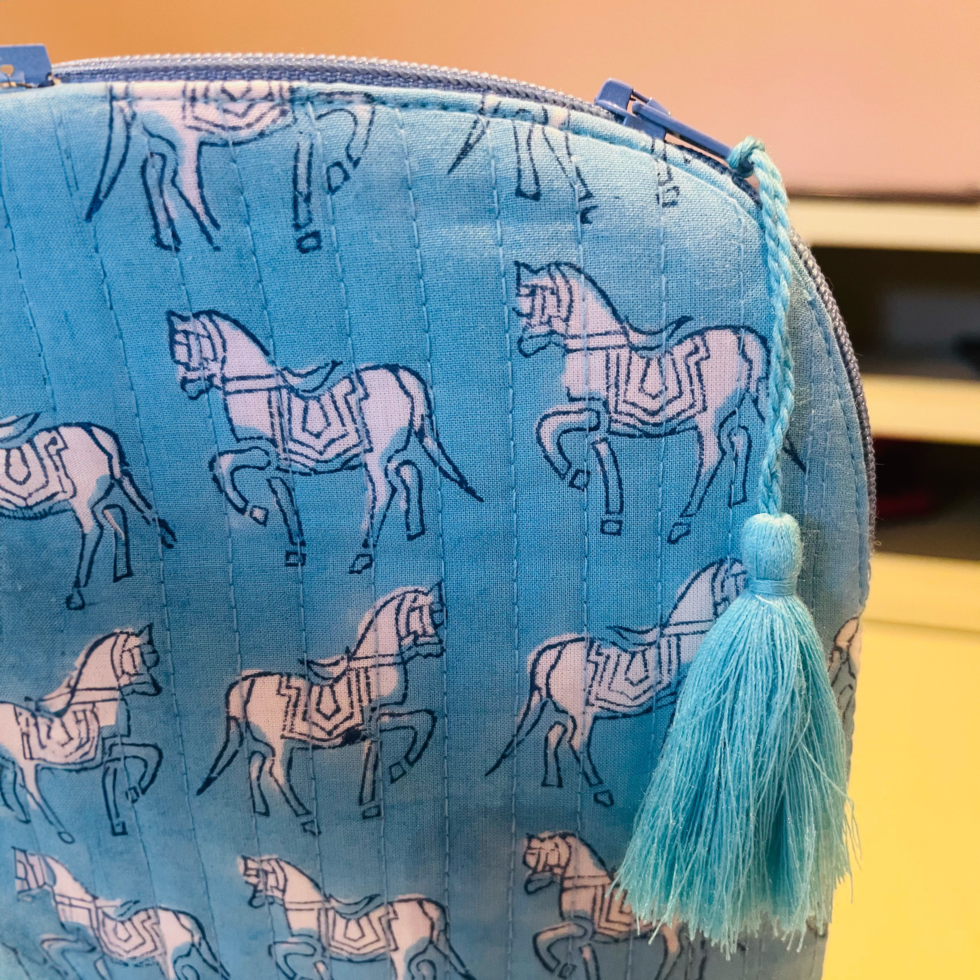 LAPTOP CASE - SKY BLUE HORSE