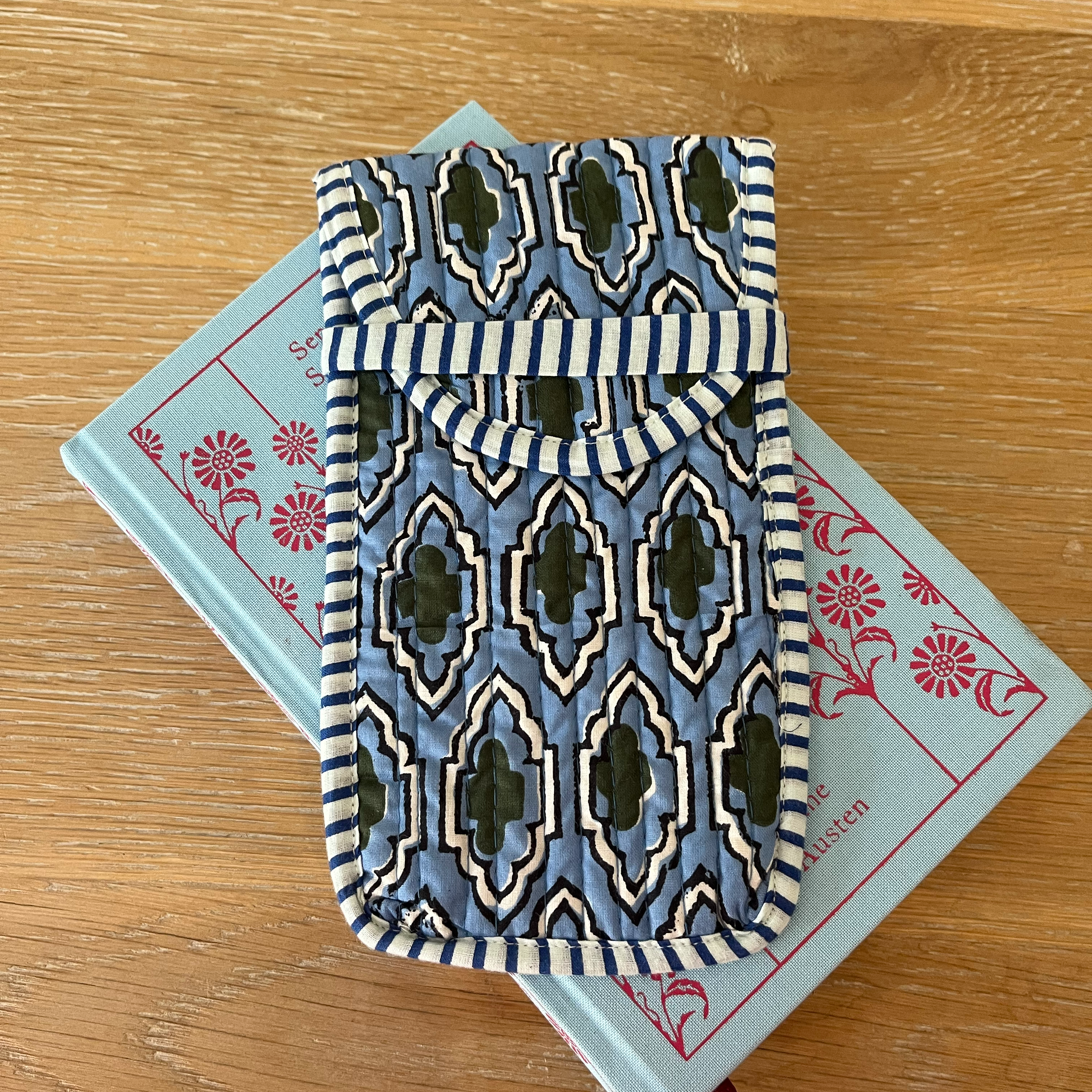 COTTON GLASSES CASE - BLUE IKAT