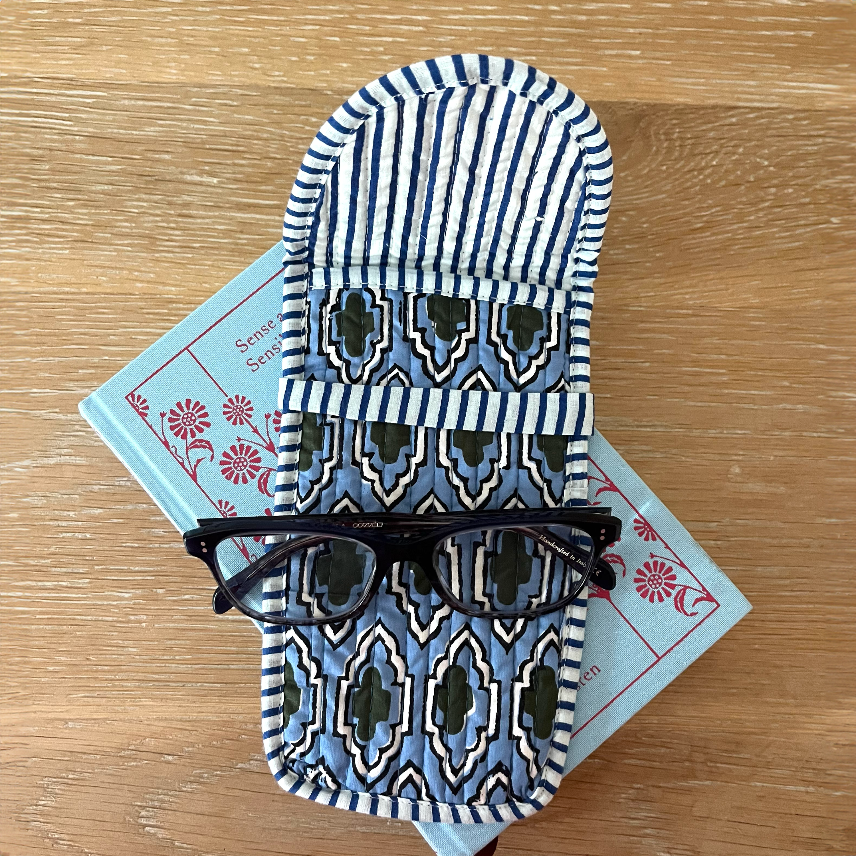 COTTON GLASSES CASE - BLUE IKAT