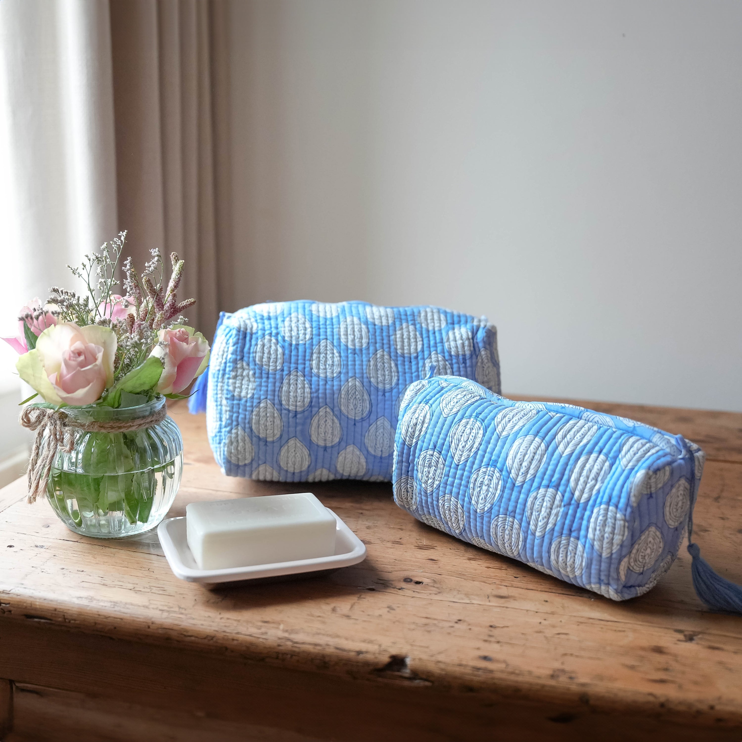 COTTON WASH BAG - BLUE LEAF