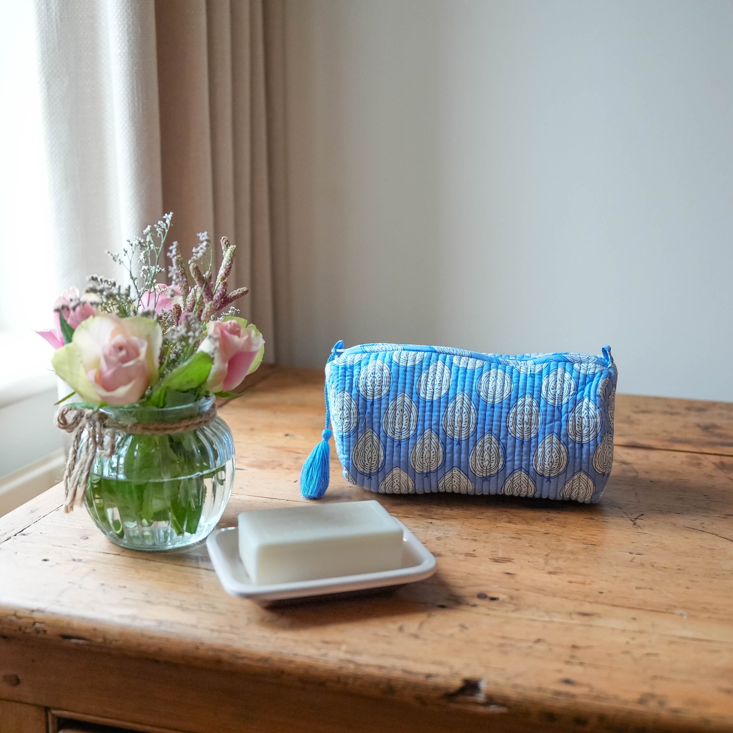 COTTON WASH BAG - BLUE LEAF