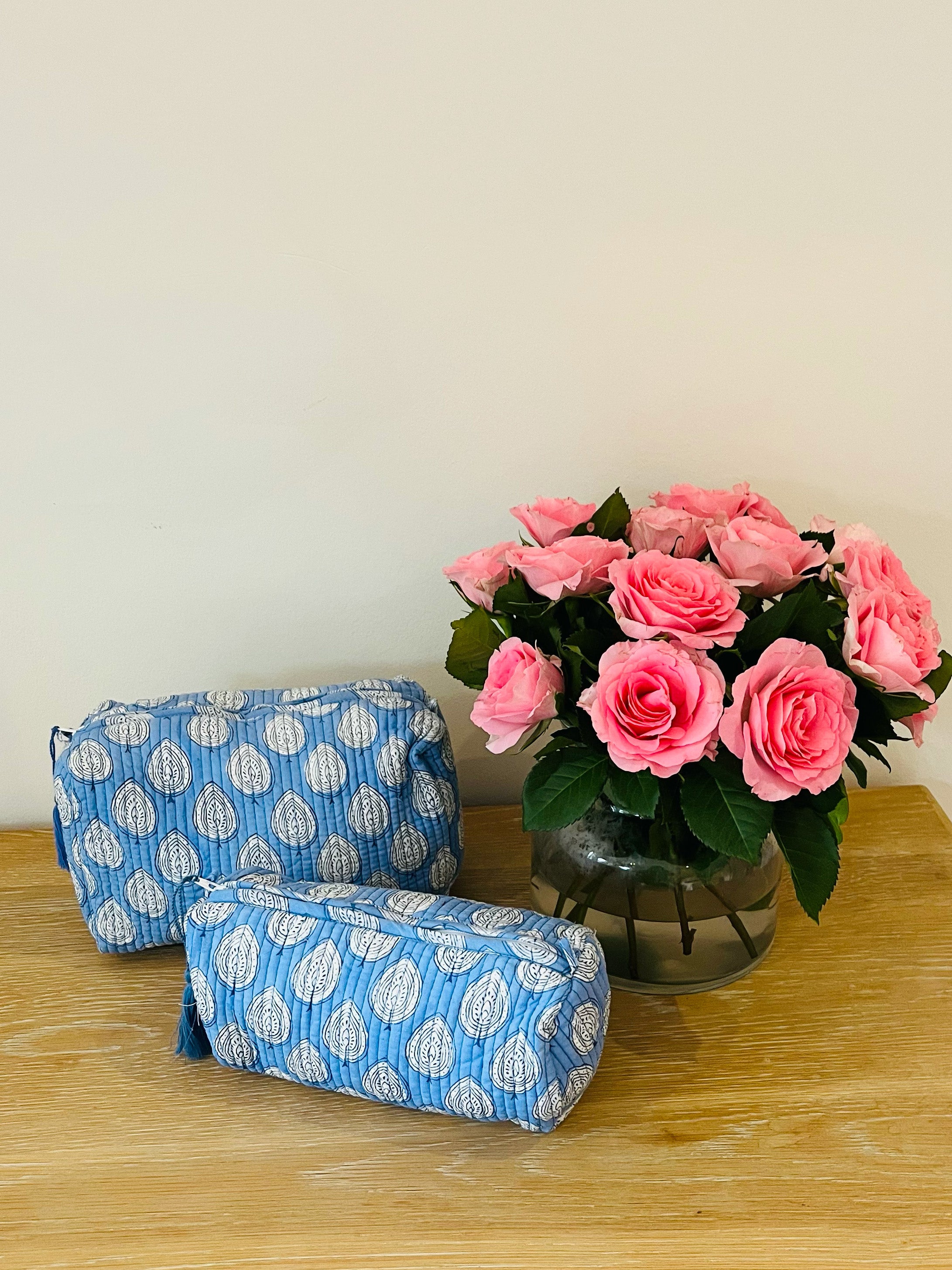 COTTON WASH BAG - BLUE LEAF