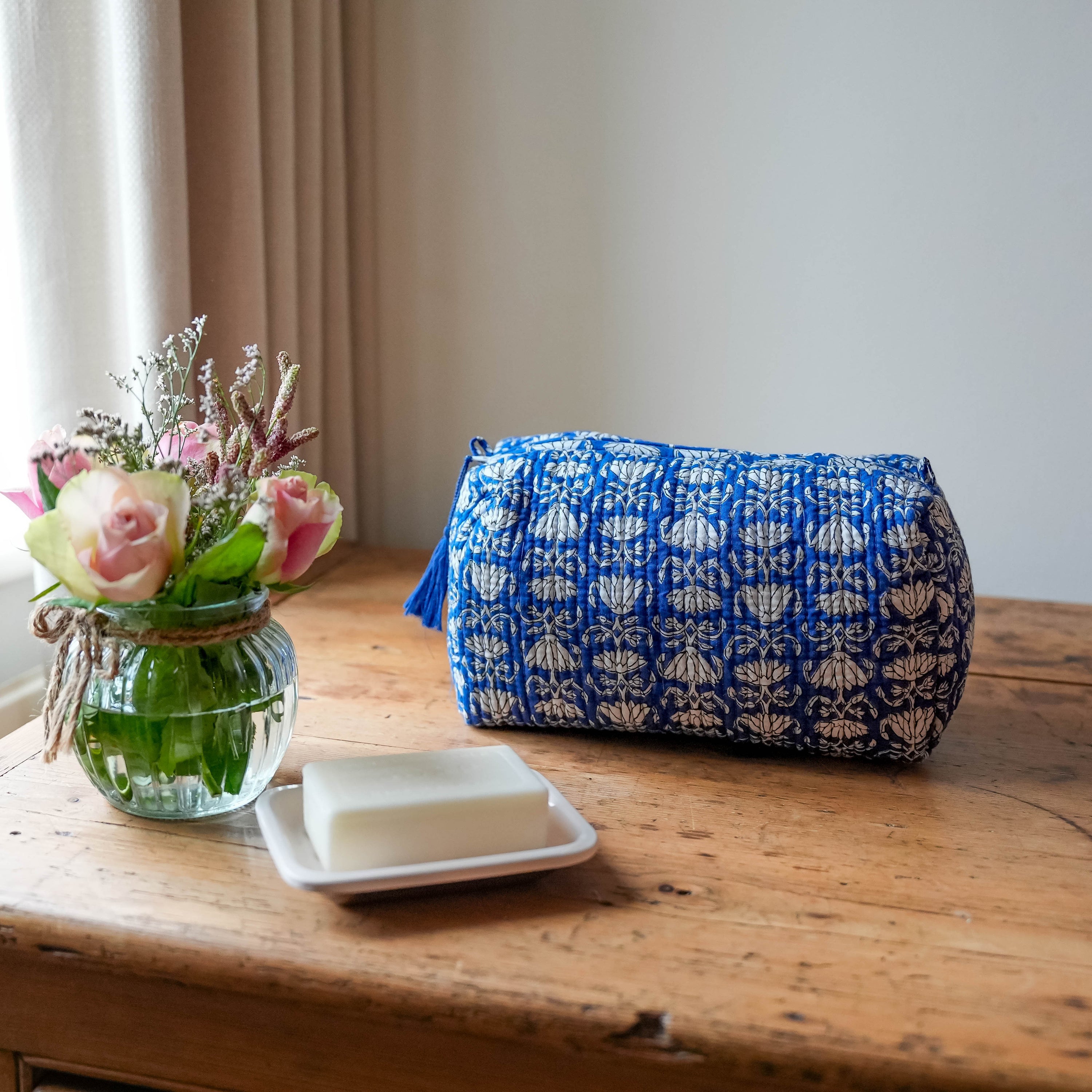 COTTON WASH BAG - BLUE LOTUS