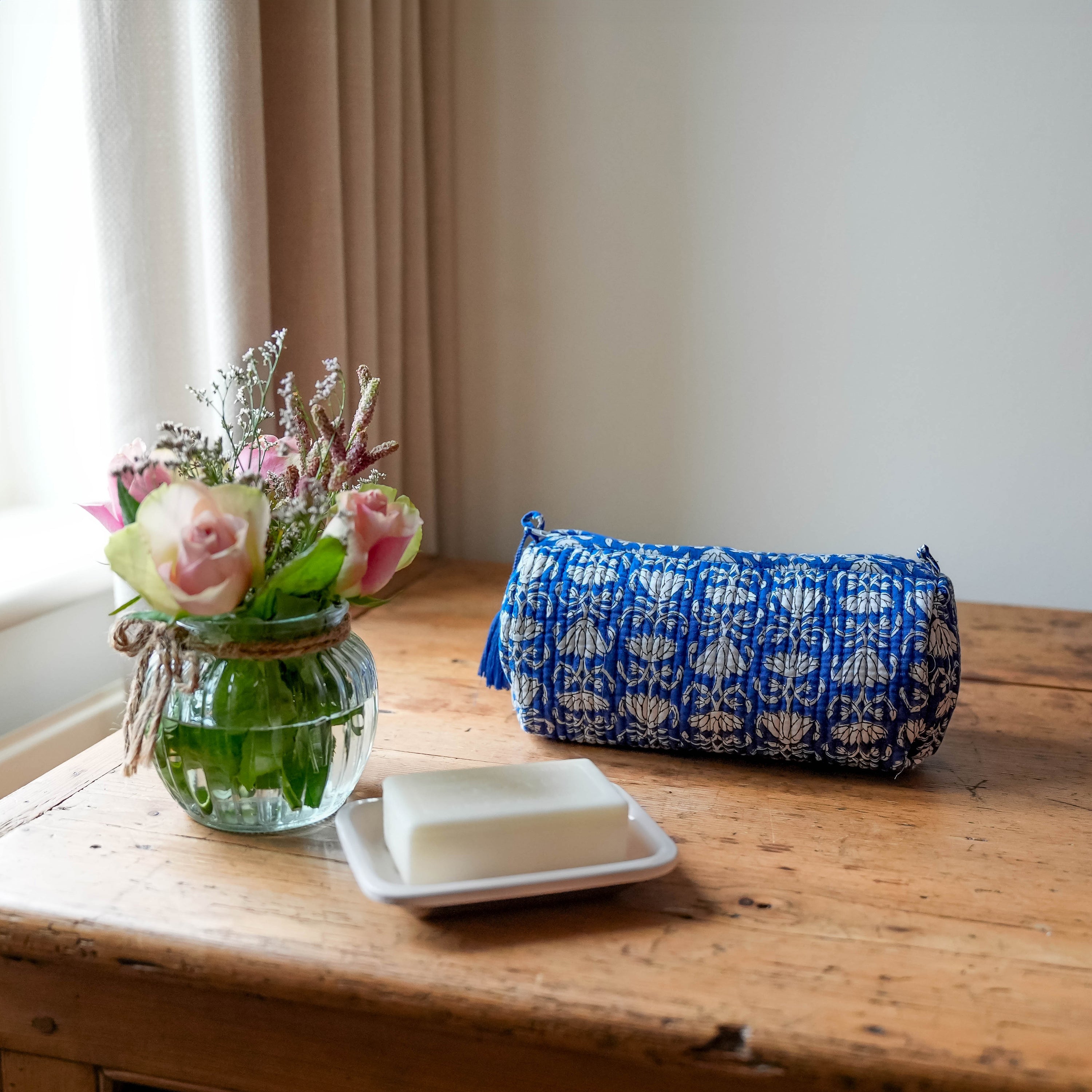 COTTON WASH BAG - BLUE LOTUS