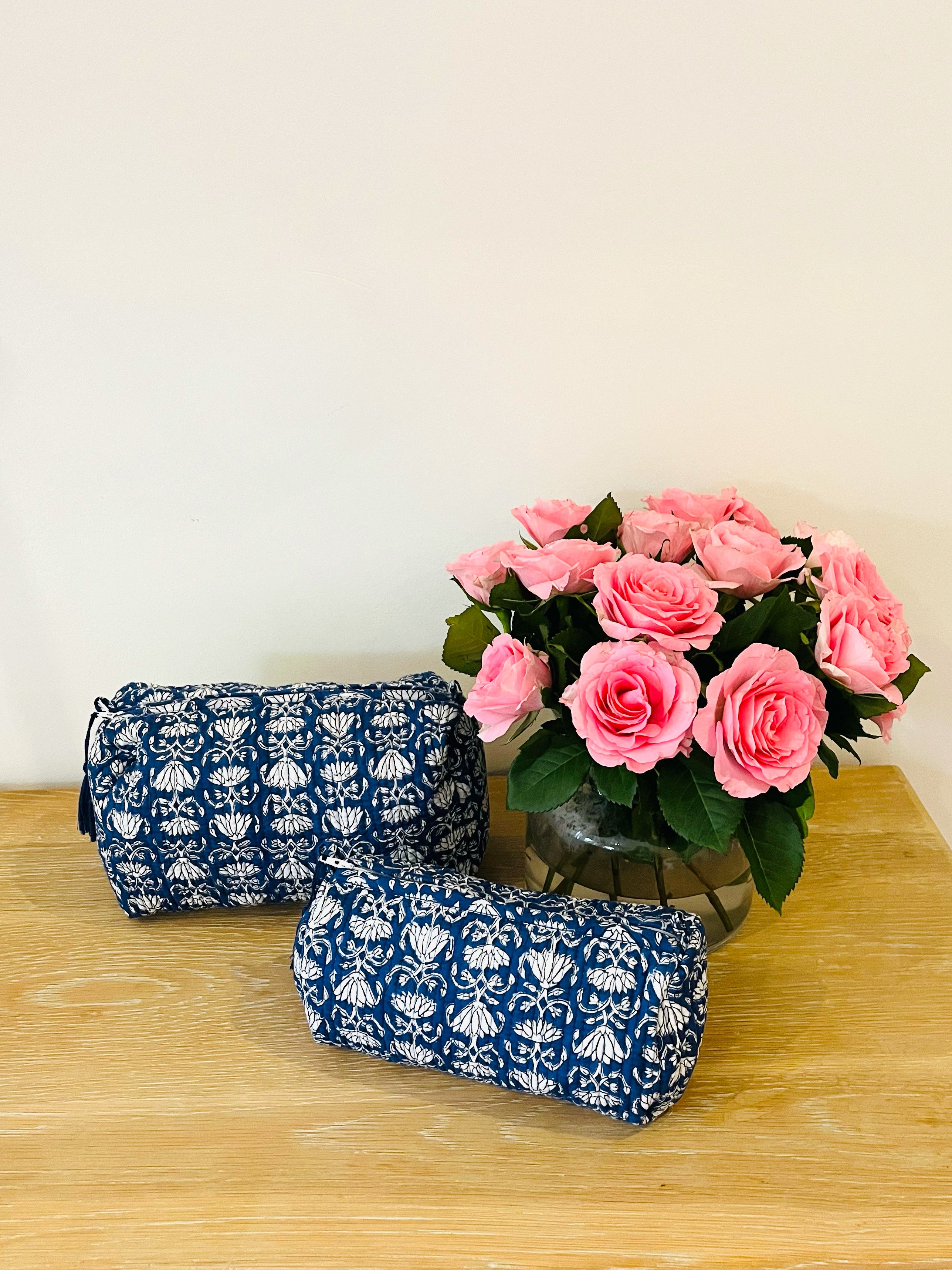 COTTON WASH BAG - BLUE LOTUS