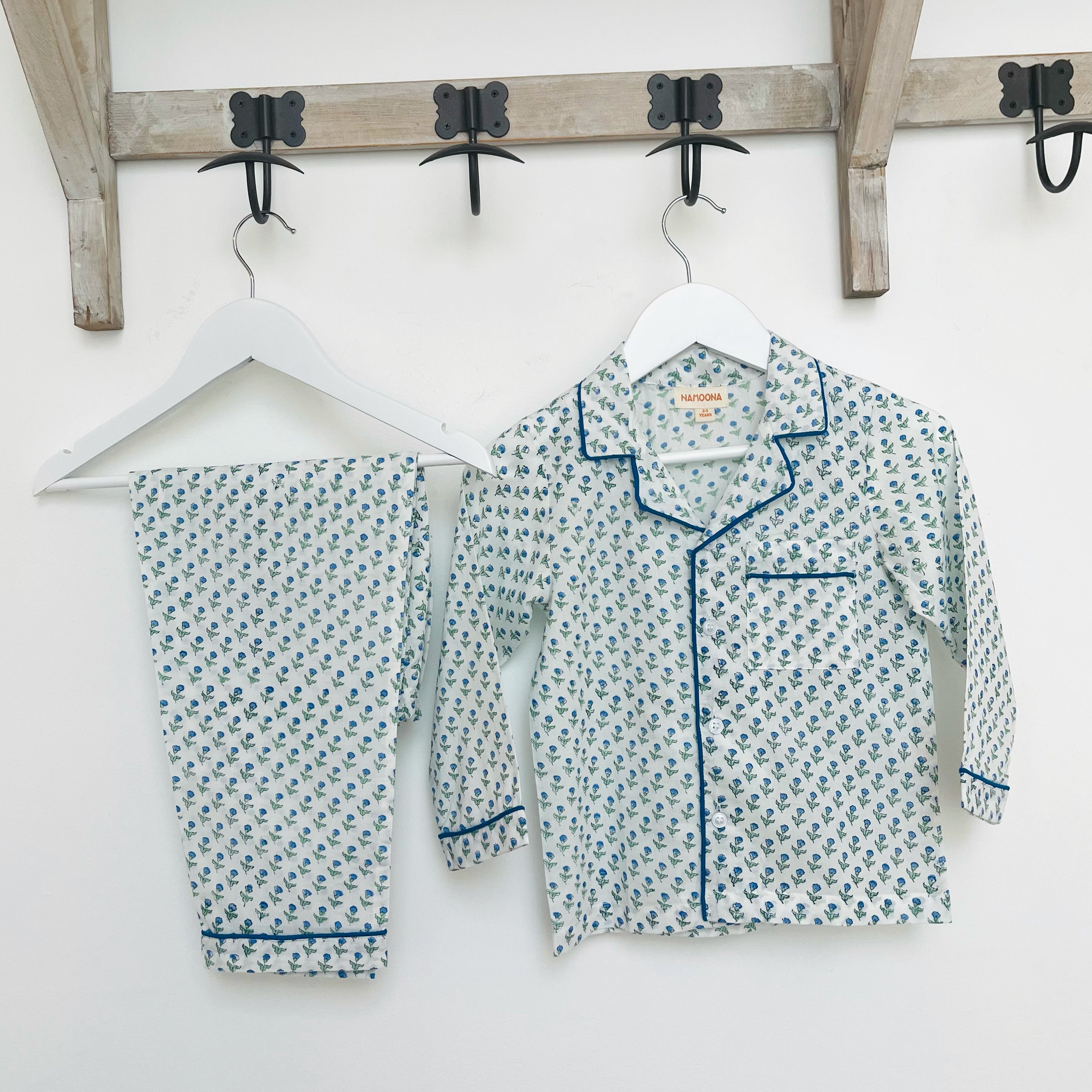 CHILDREN'S PYJAMAS - BLUE ROSEBUD