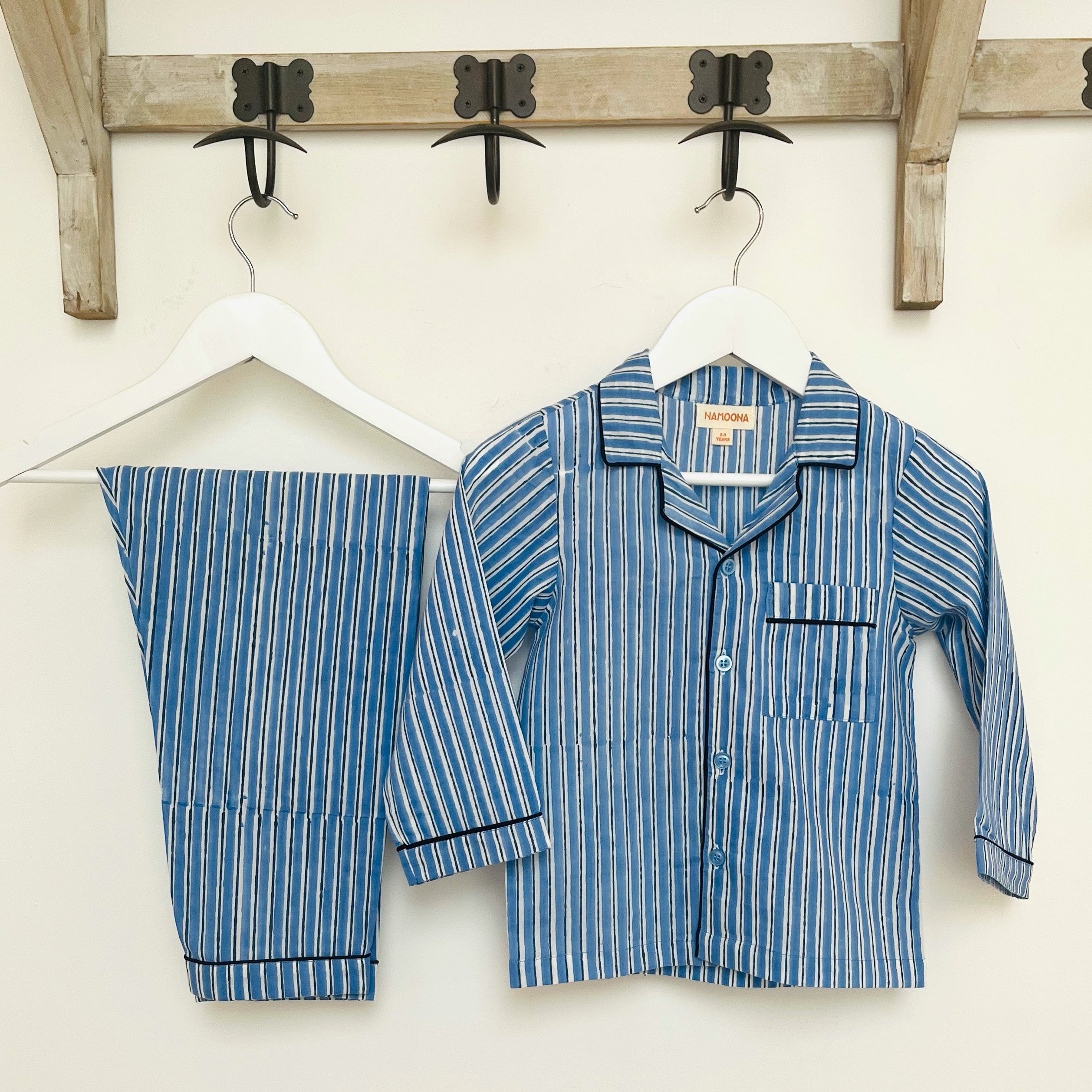 blue_stripe_set.jpg