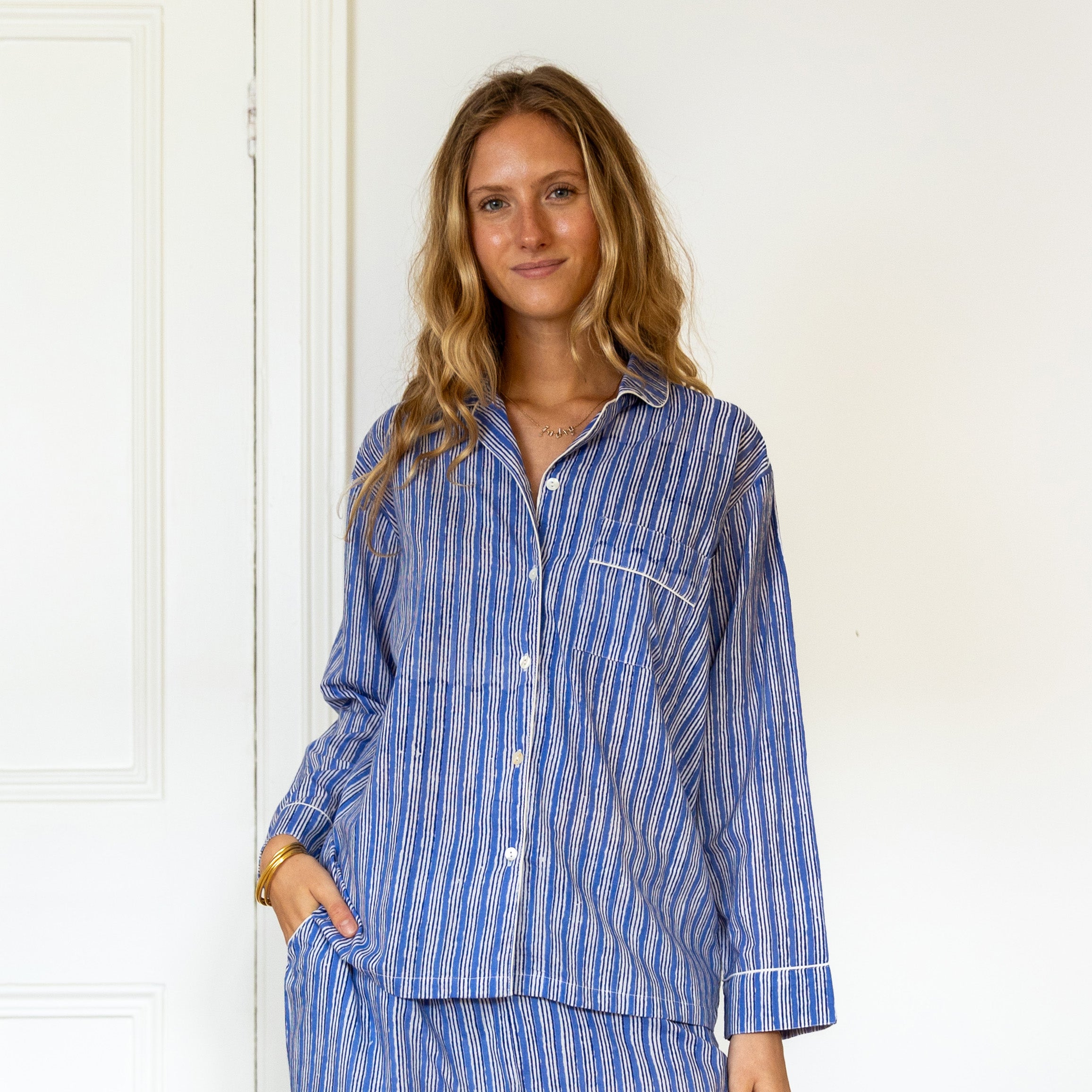 blue_stripe_top.jpg