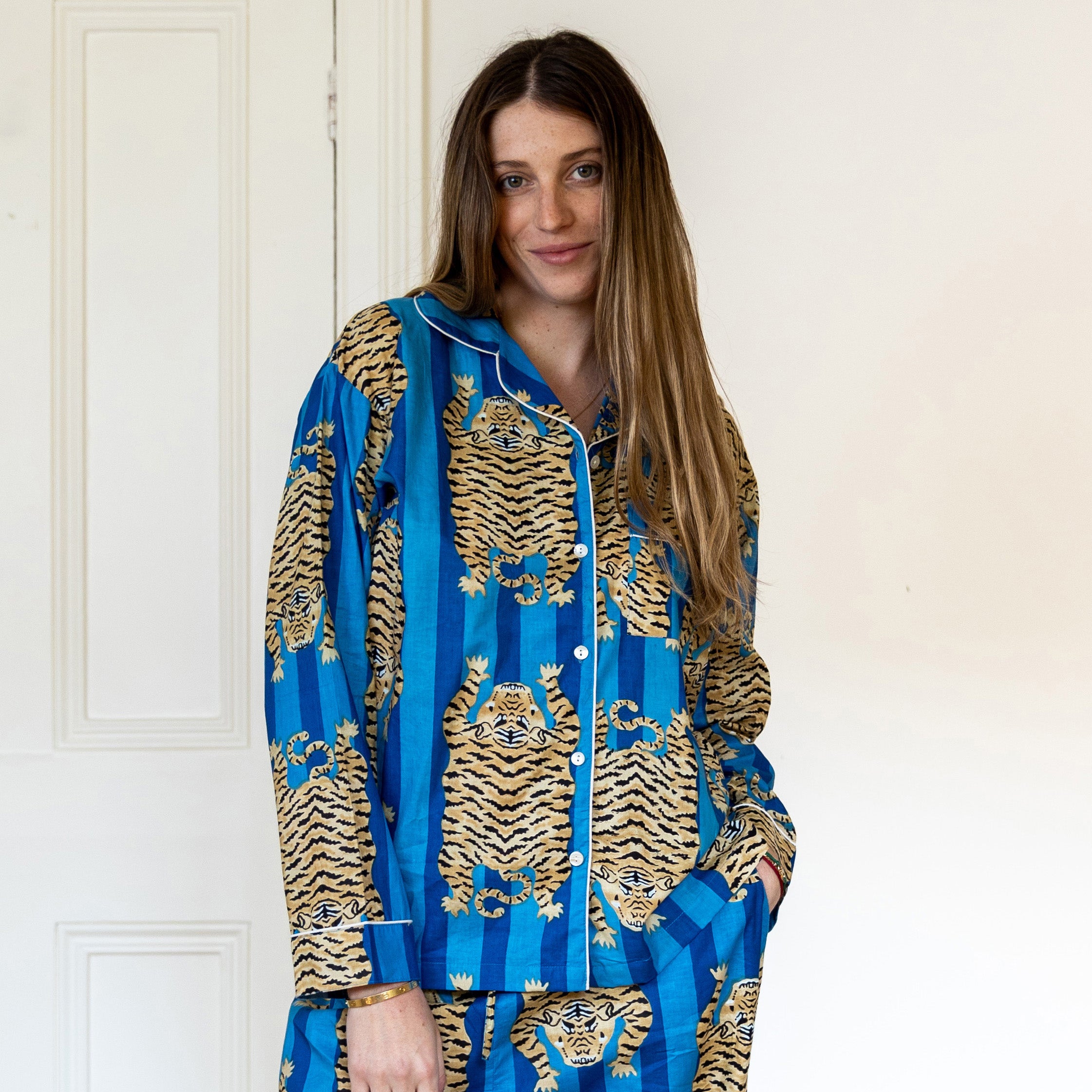 blue_tiger_top_0913f868-1b82-4097-b075-fbd89a75ed11.jpg