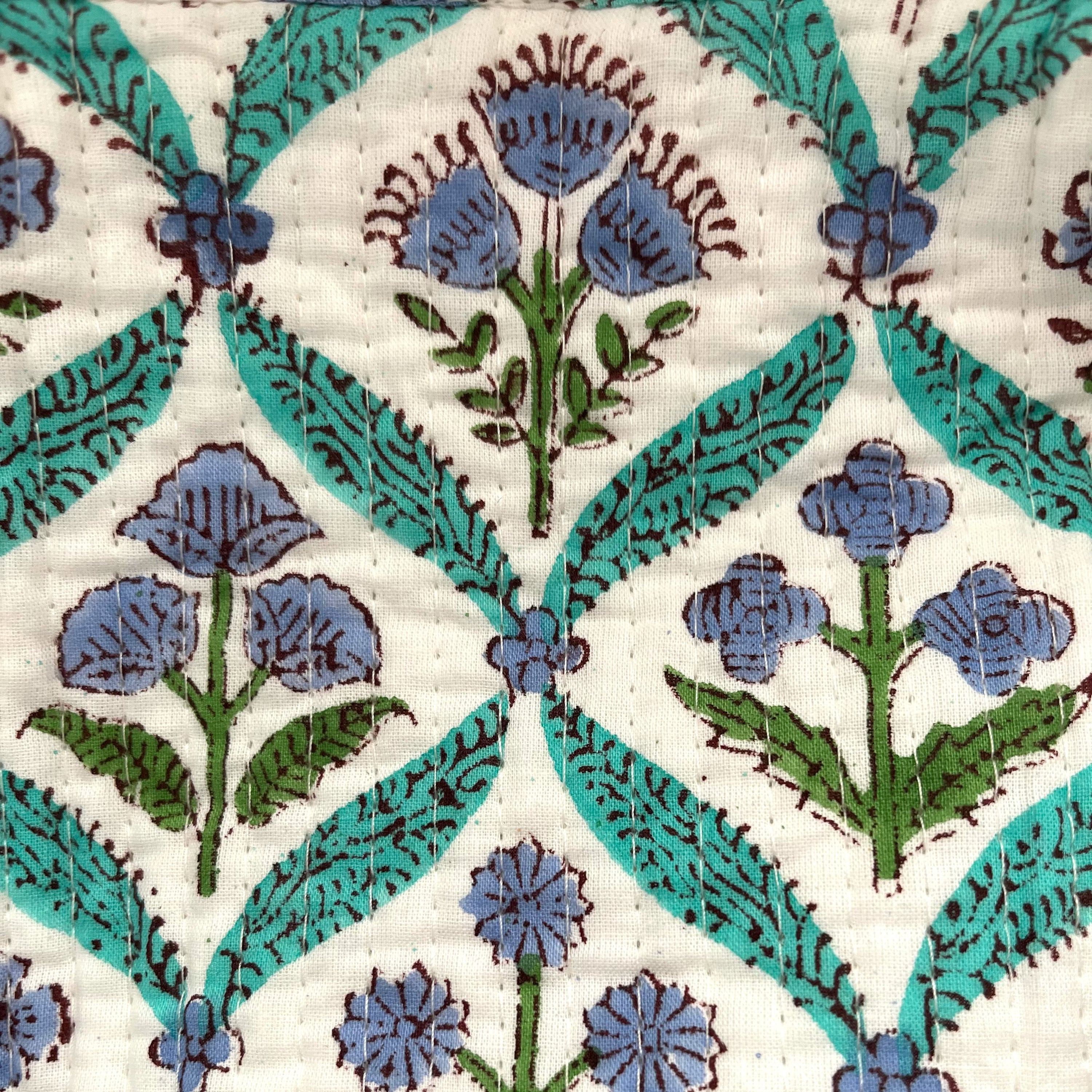 COTTON WASH BAG - BLUE TRELLIS