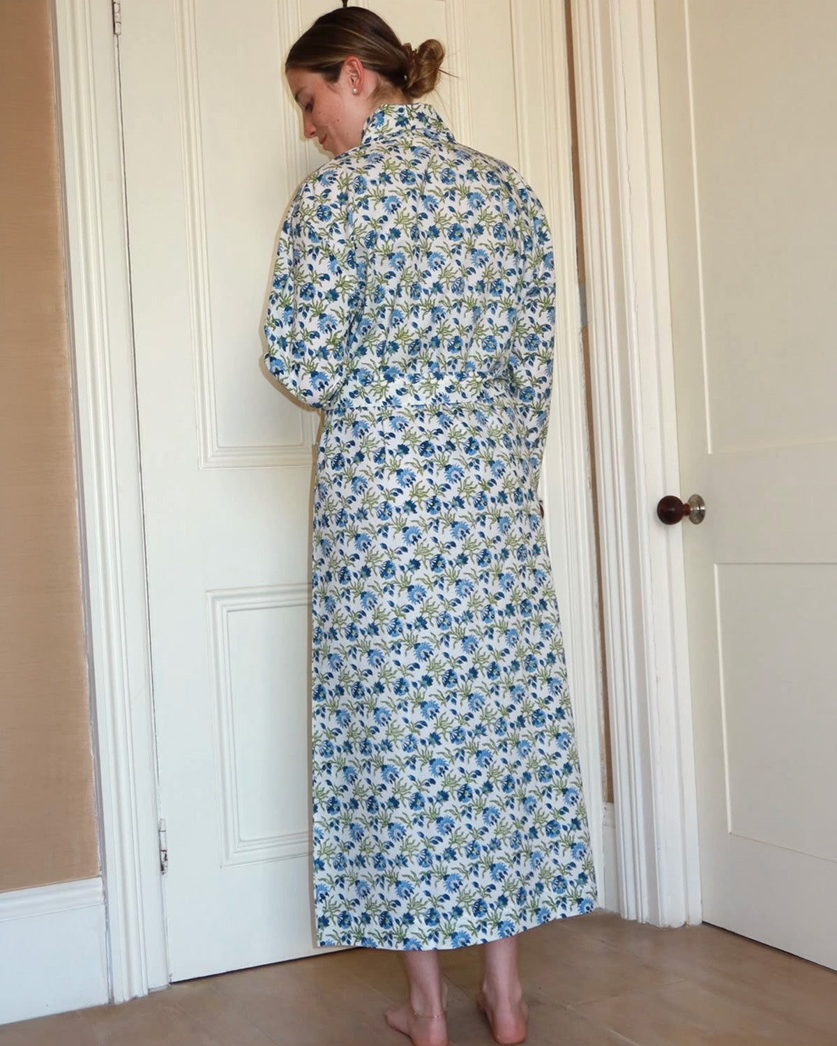 SIGNATURE COTTON ROBE - BLUE WILDFLOWERS