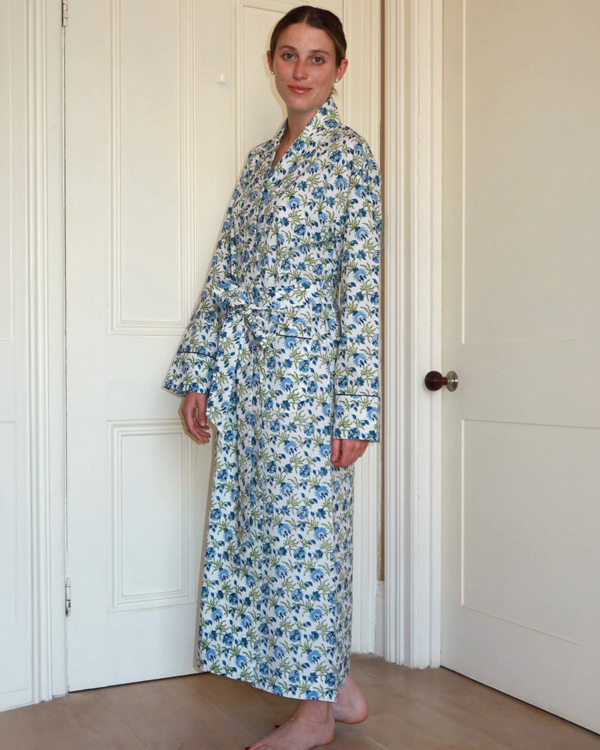 SIGNATURE COTTON ROBE - BLUE WILDFLOWERS