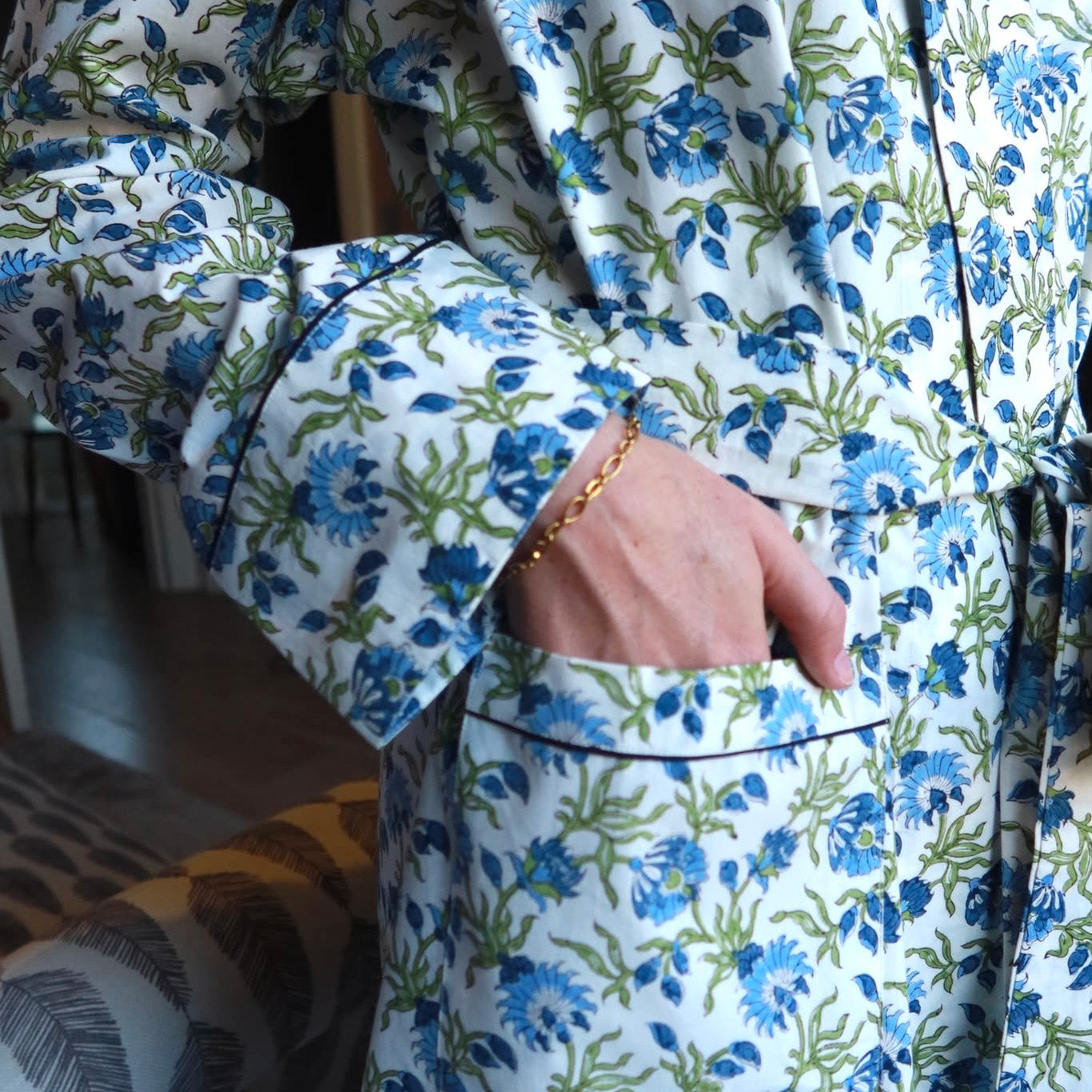 SIGNATURE COTTON ROBE - BLUE WILDFLOWERS