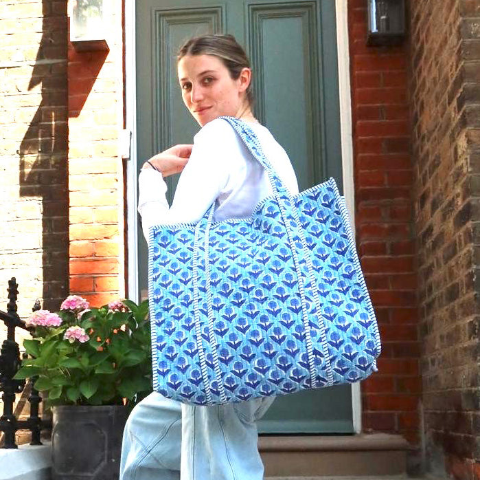 QUILTED COTTON TOTE BAG -CORNFLOWER BLUE