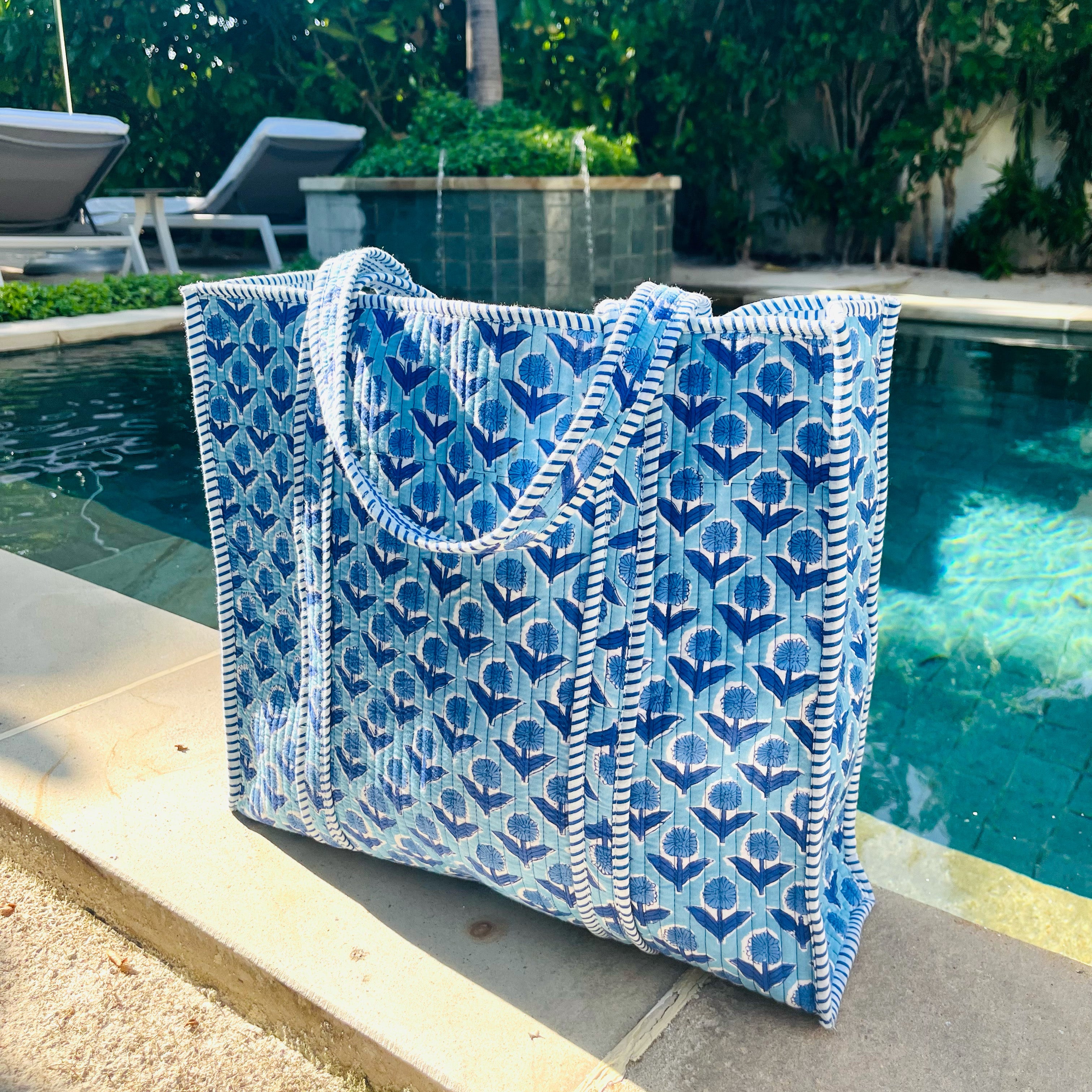 QUILTED COTTON TOTE BAG -CORNFLOWER BLUE