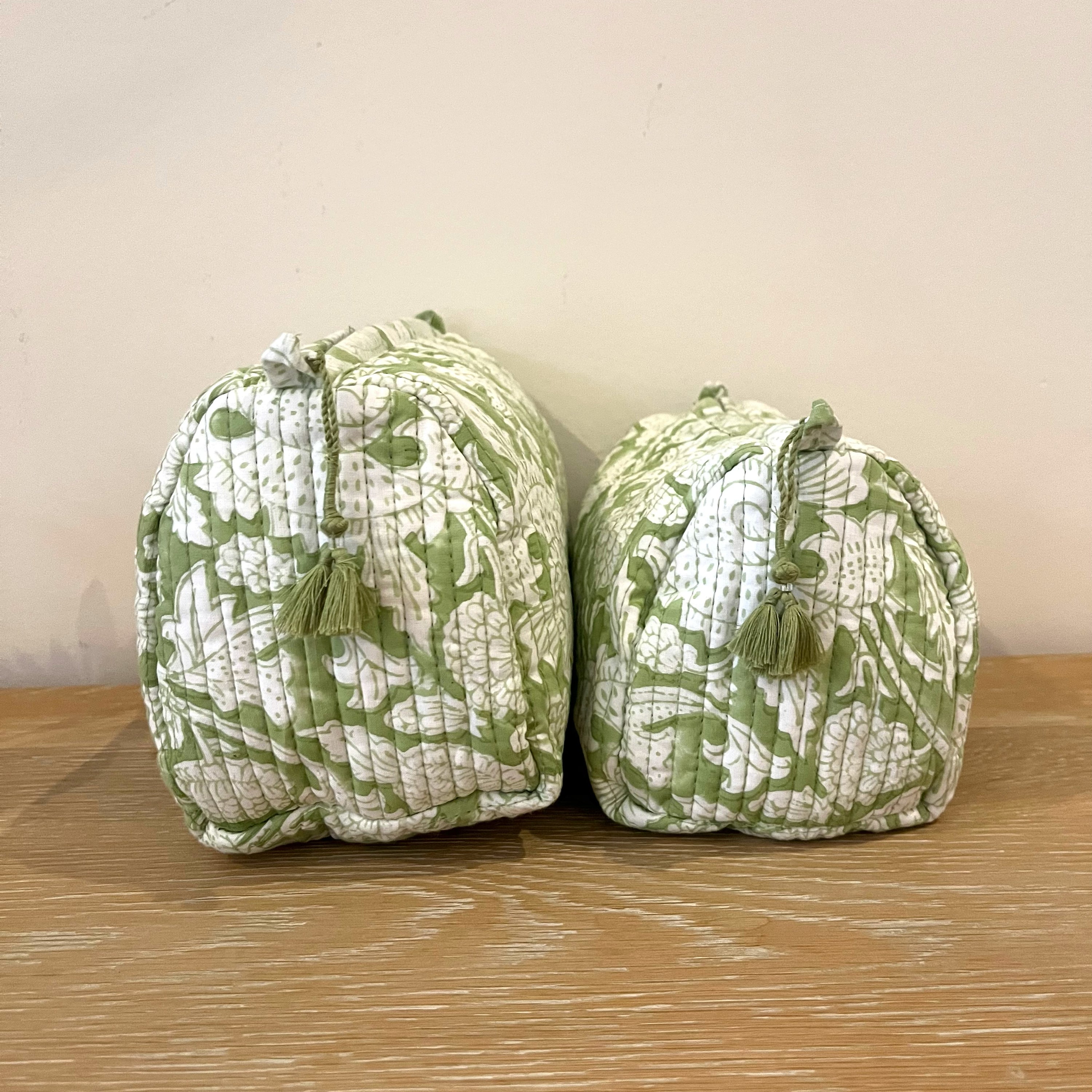 COTTON WASH BAG - GREEN FLORAL